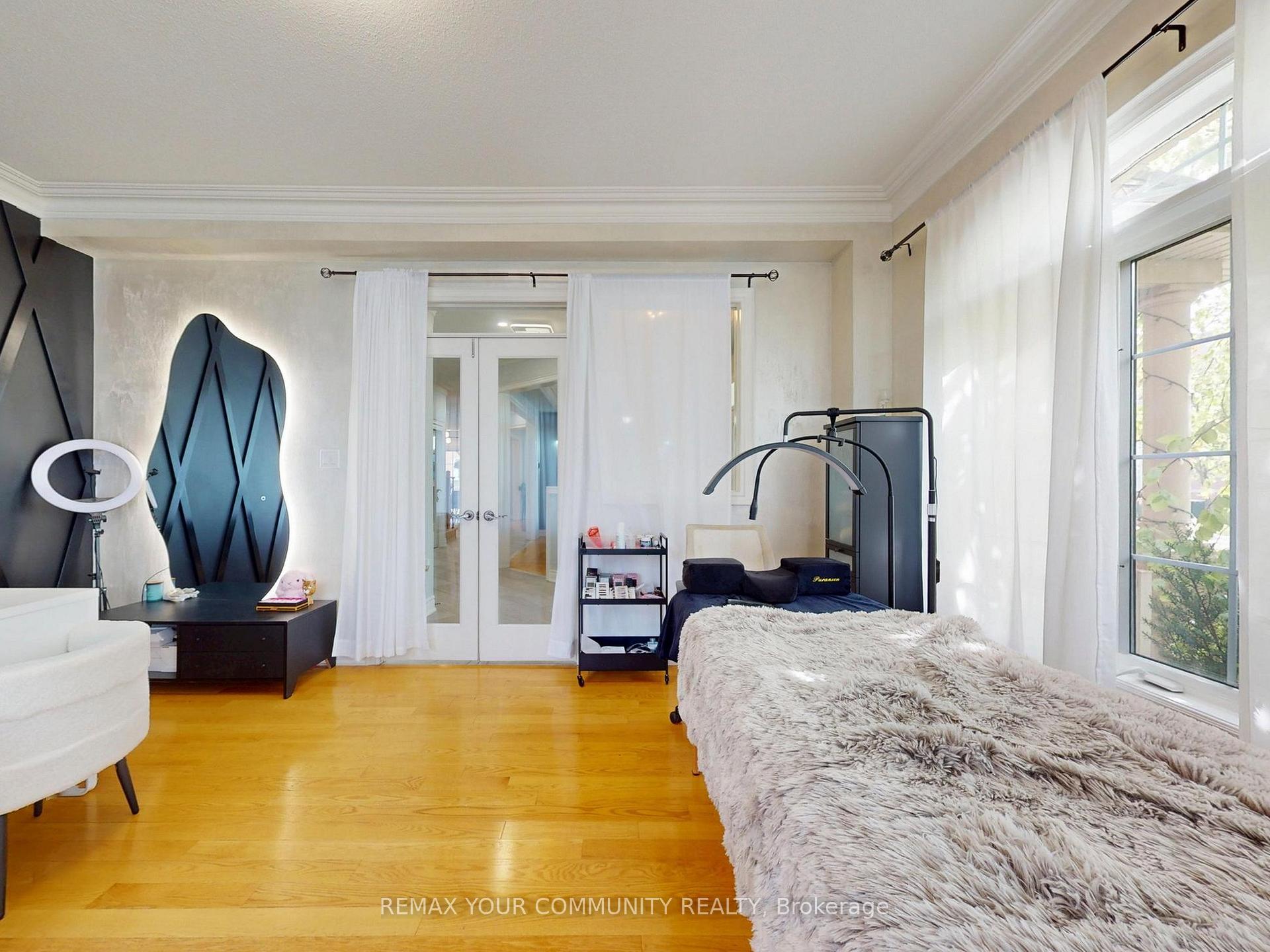 Photo 13 of 507 Autumn Hill Boulevard, Vaughan, Patterson — HOMEH