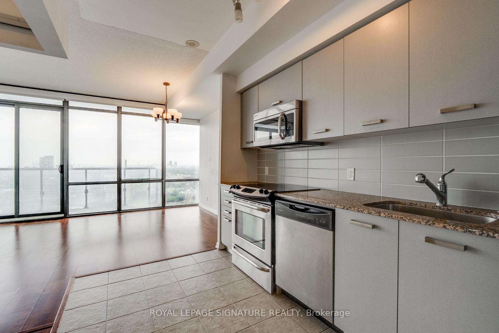 Photo 1 of Unit 2501, 832 Bay Street, Toronto, Bay Street Corridor — HOMEH