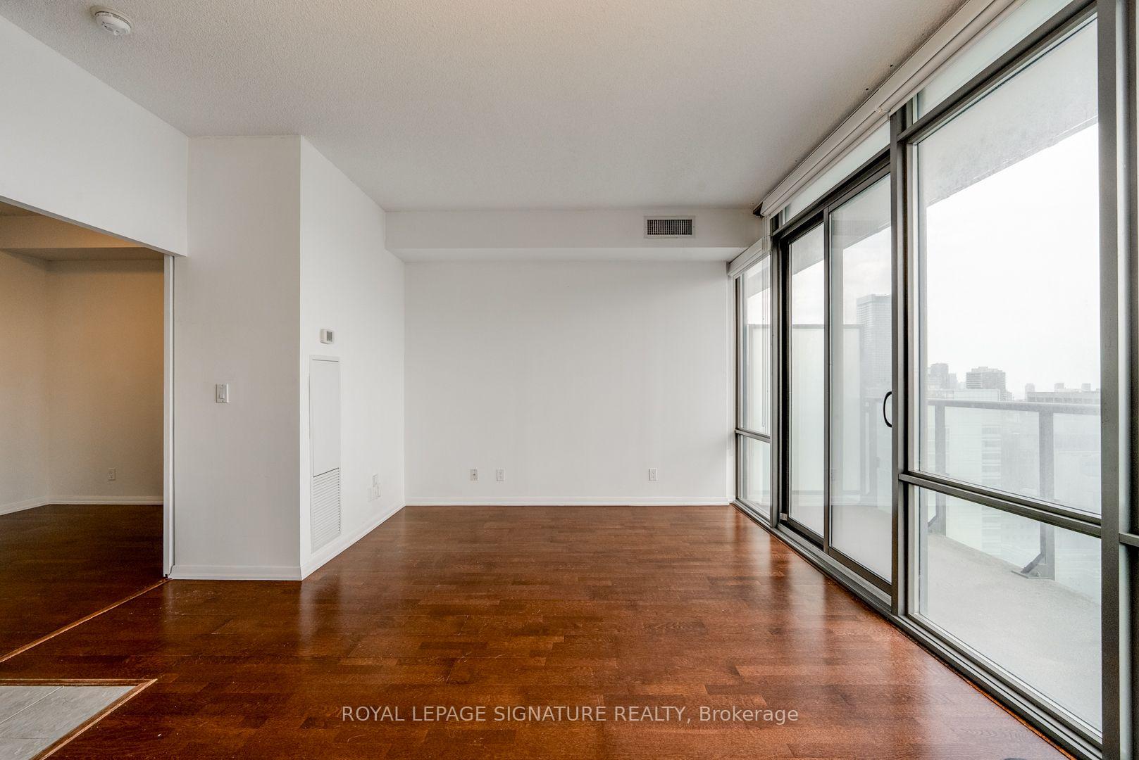 Photo 2 of Unit 2501, 832 Bay Street, Toronto, Bay Street Corridor — HOMEH
