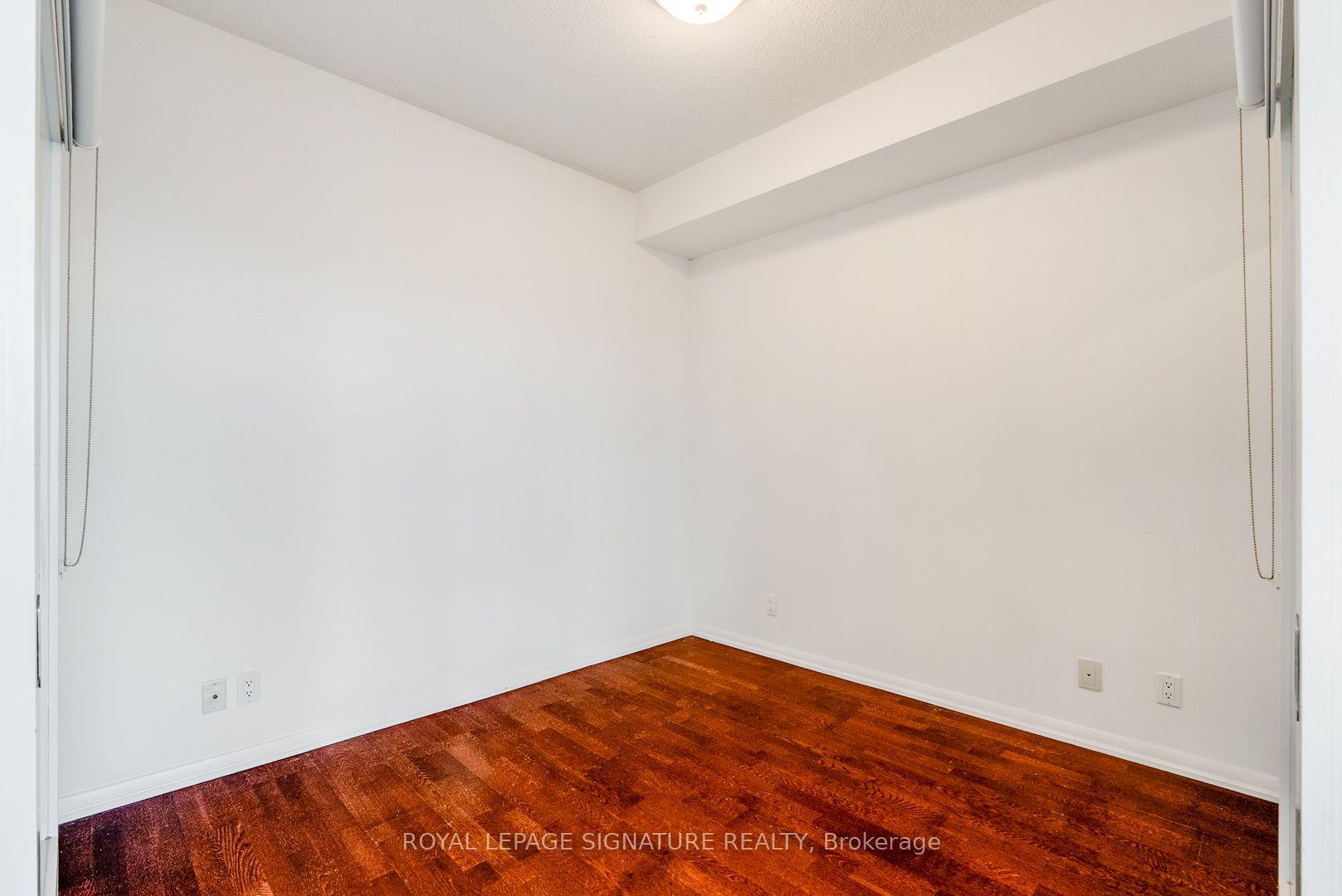 Photo 5 of Unit 2501, 832 Bay Street, Toronto, Bay Street Corridor — HOMEH