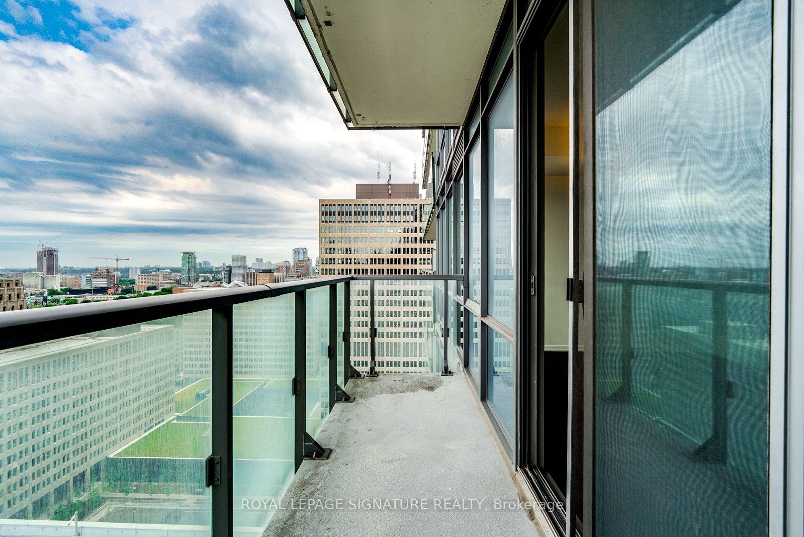 Photo 9 of Unit 2501, 832 Bay Street, Toronto, Bay Street Corridor — HOMEH