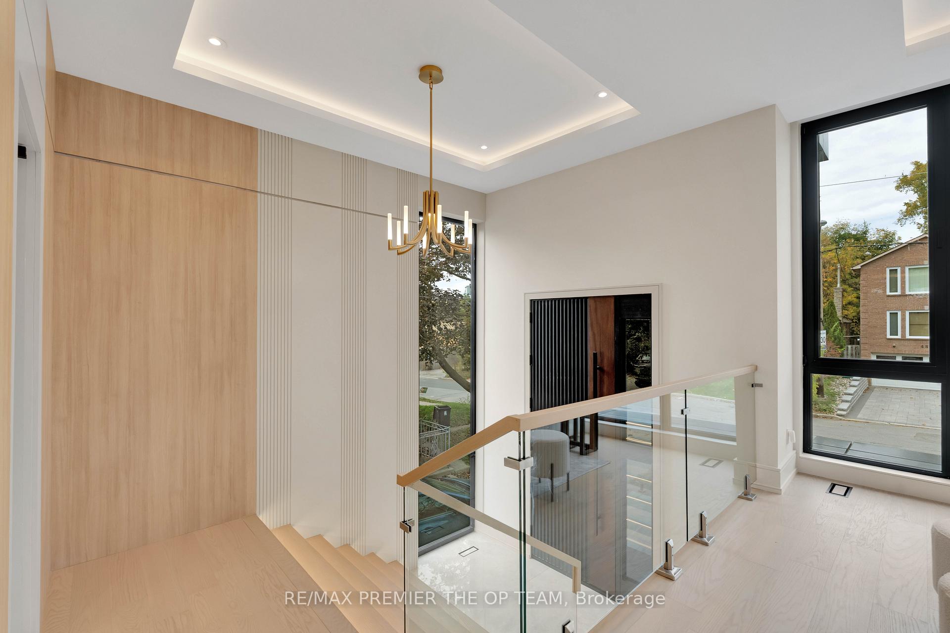 Photo 6 of 487 Coldstream Avenue, Toronto, Bedford Park-Nortown — HOMEH