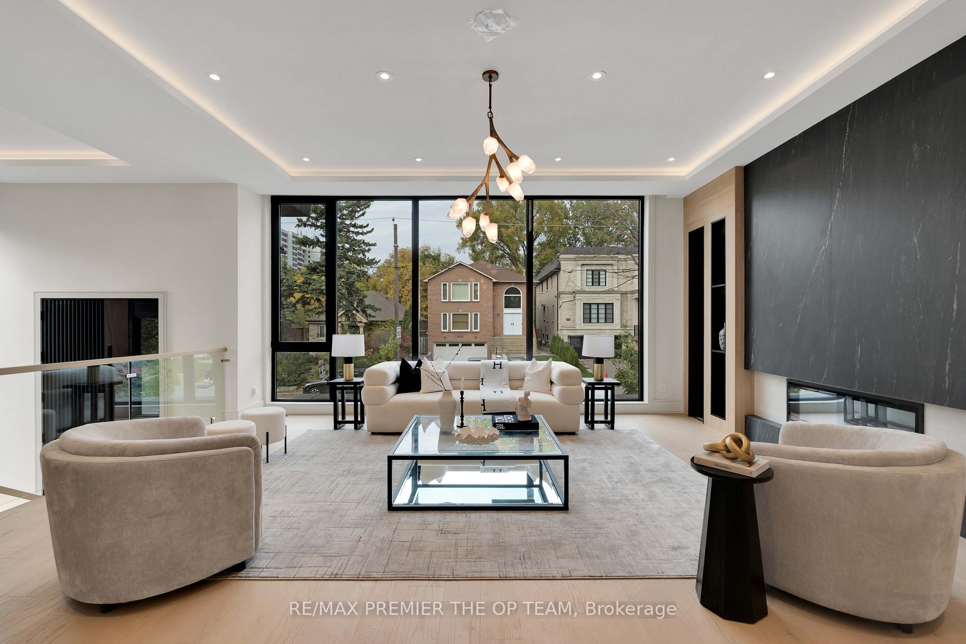 Photo 8 of 487 Coldstream Avenue, Toronto, Bedford Park-Nortown — HOMEH