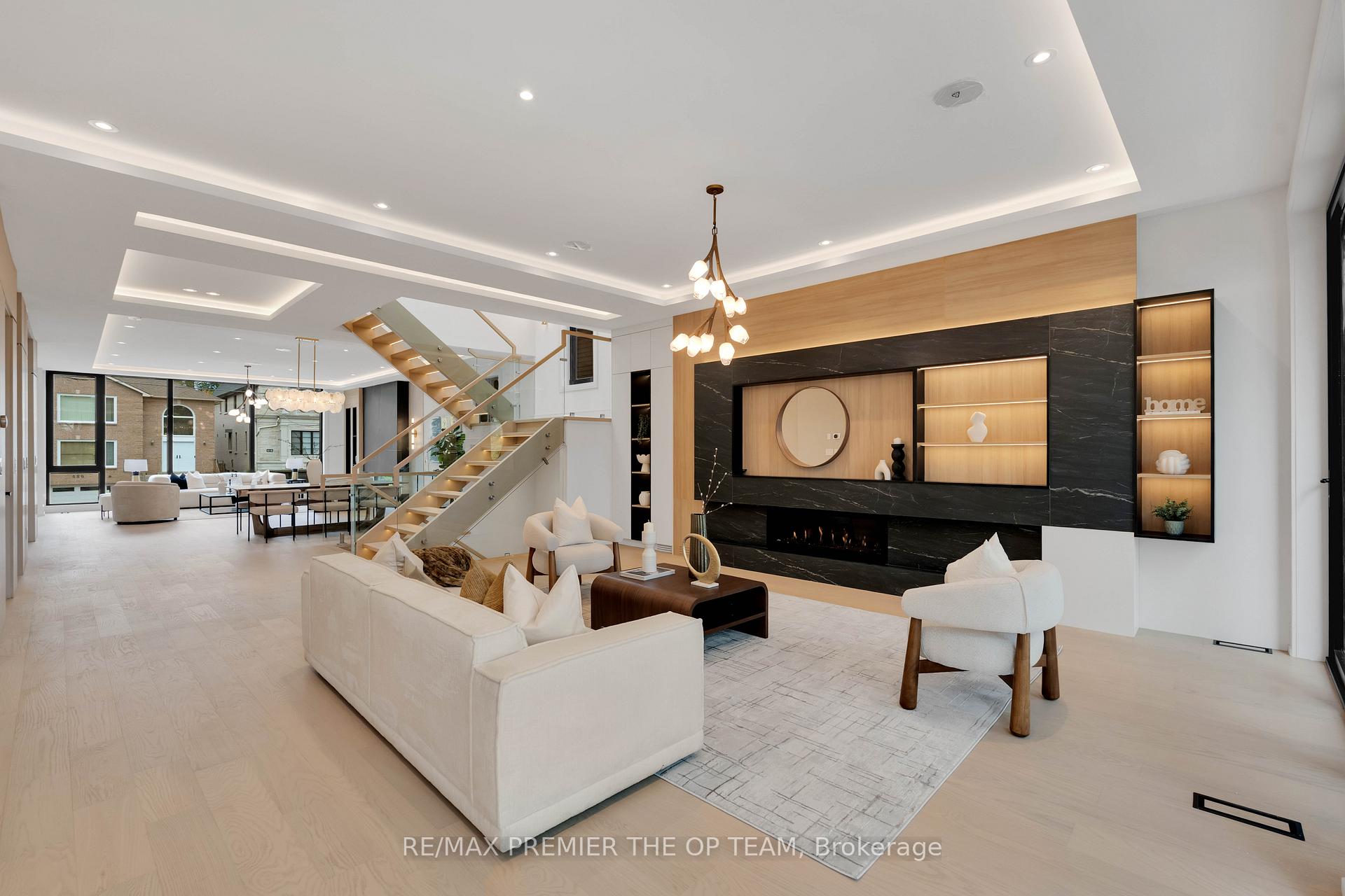 Photo 13 of 487 Coldstream Avenue, Toronto, Bedford Park-Nortown — HOMEH