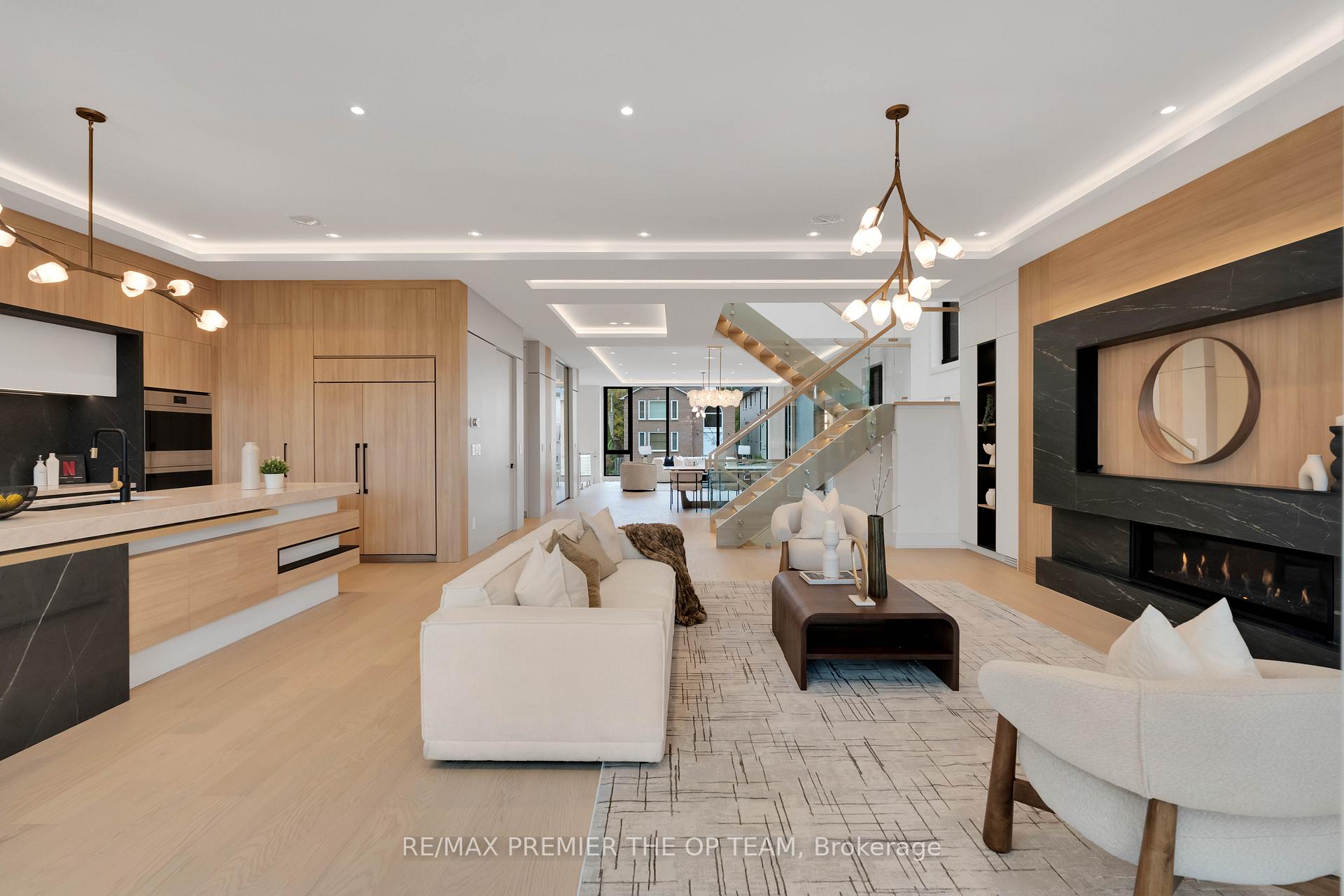 Photo 14 of 487 Coldstream Avenue, Toronto, Bedford Park-Nortown — HOMEH