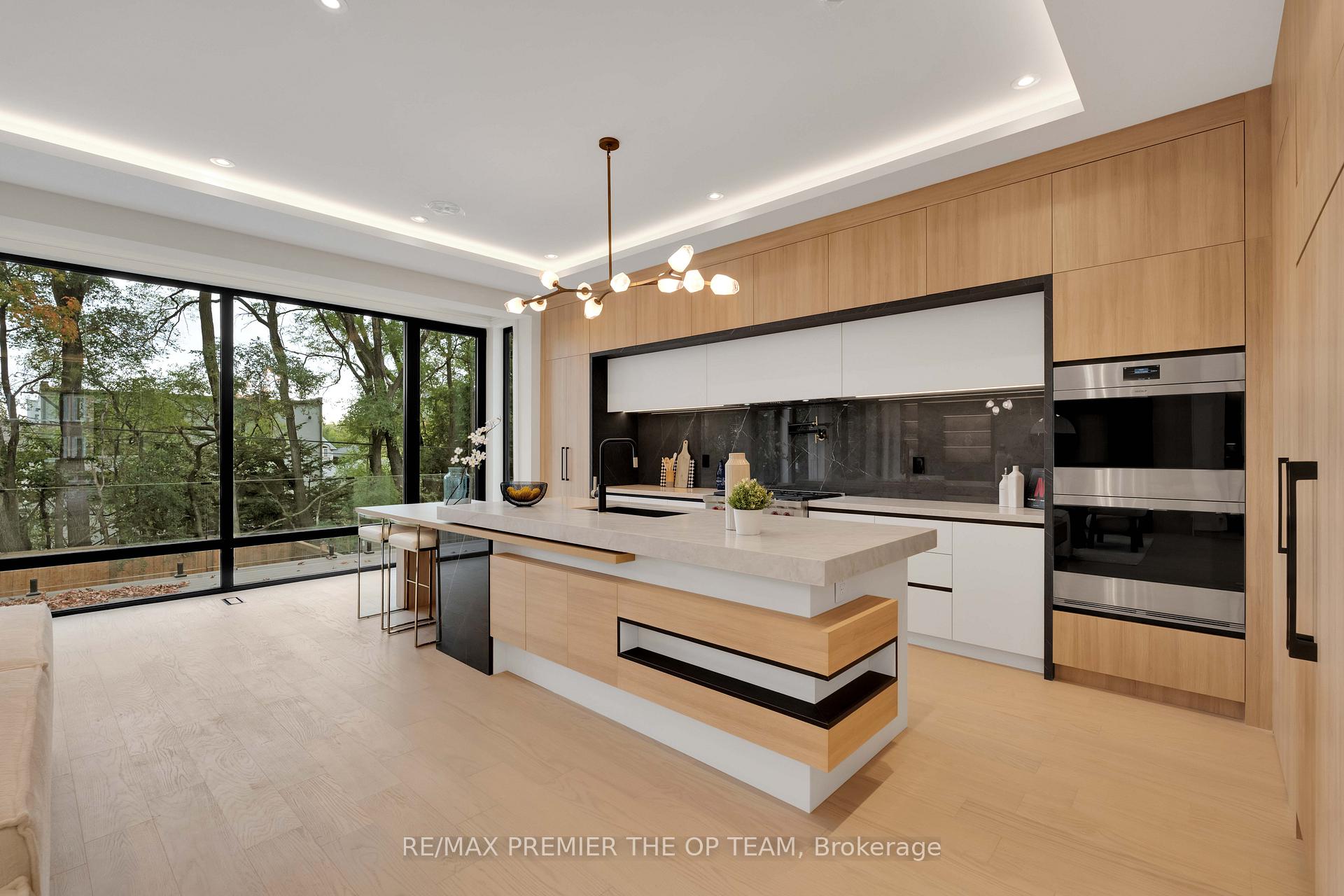 Photo 15 of 487 Coldstream Avenue, Toronto, Bedford Park-Nortown — HOMEH