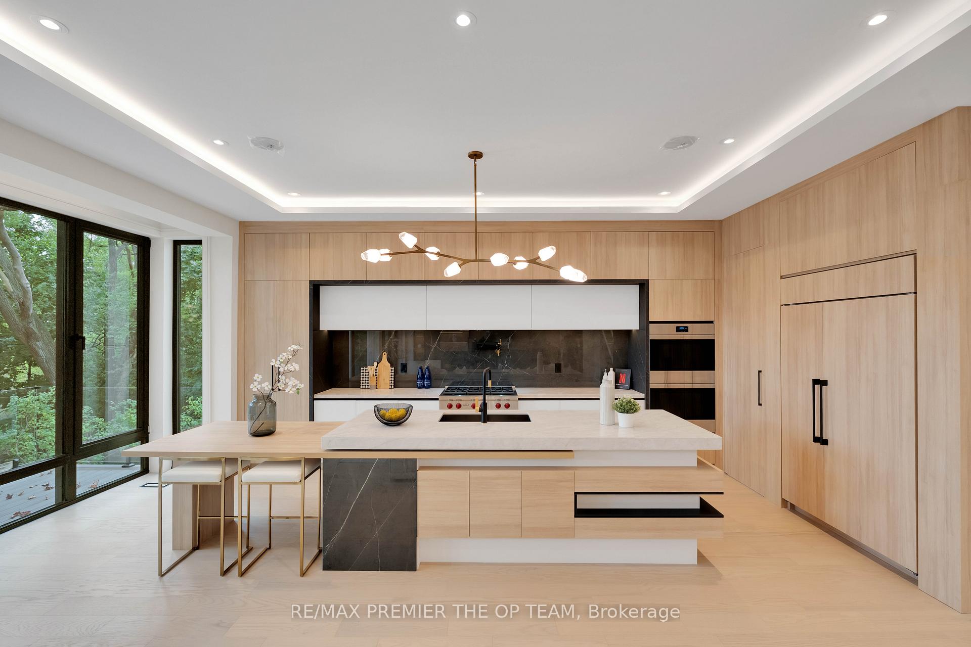 Photo 16 of 487 Coldstream Avenue, Toronto, Bedford Park-Nortown — HOMEH