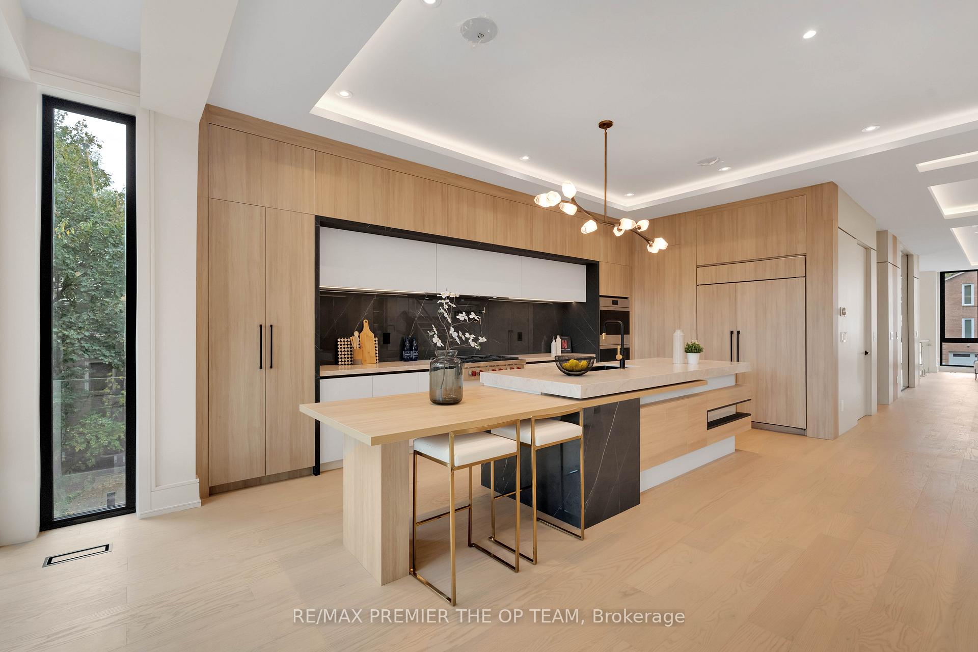 Photo 17 of 487 Coldstream Avenue, Toronto, Bedford Park-Nortown — HOMEH