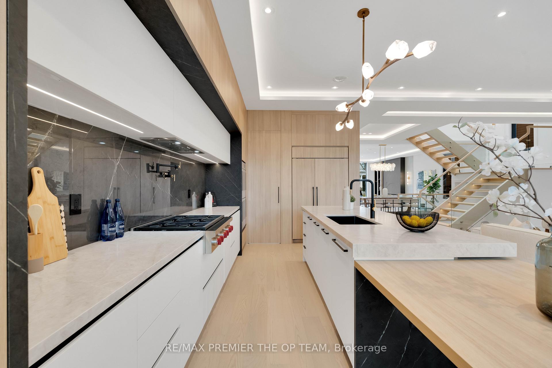 Photo 18 of 487 Coldstream Avenue, Toronto, Bedford Park-Nortown — HOMEH