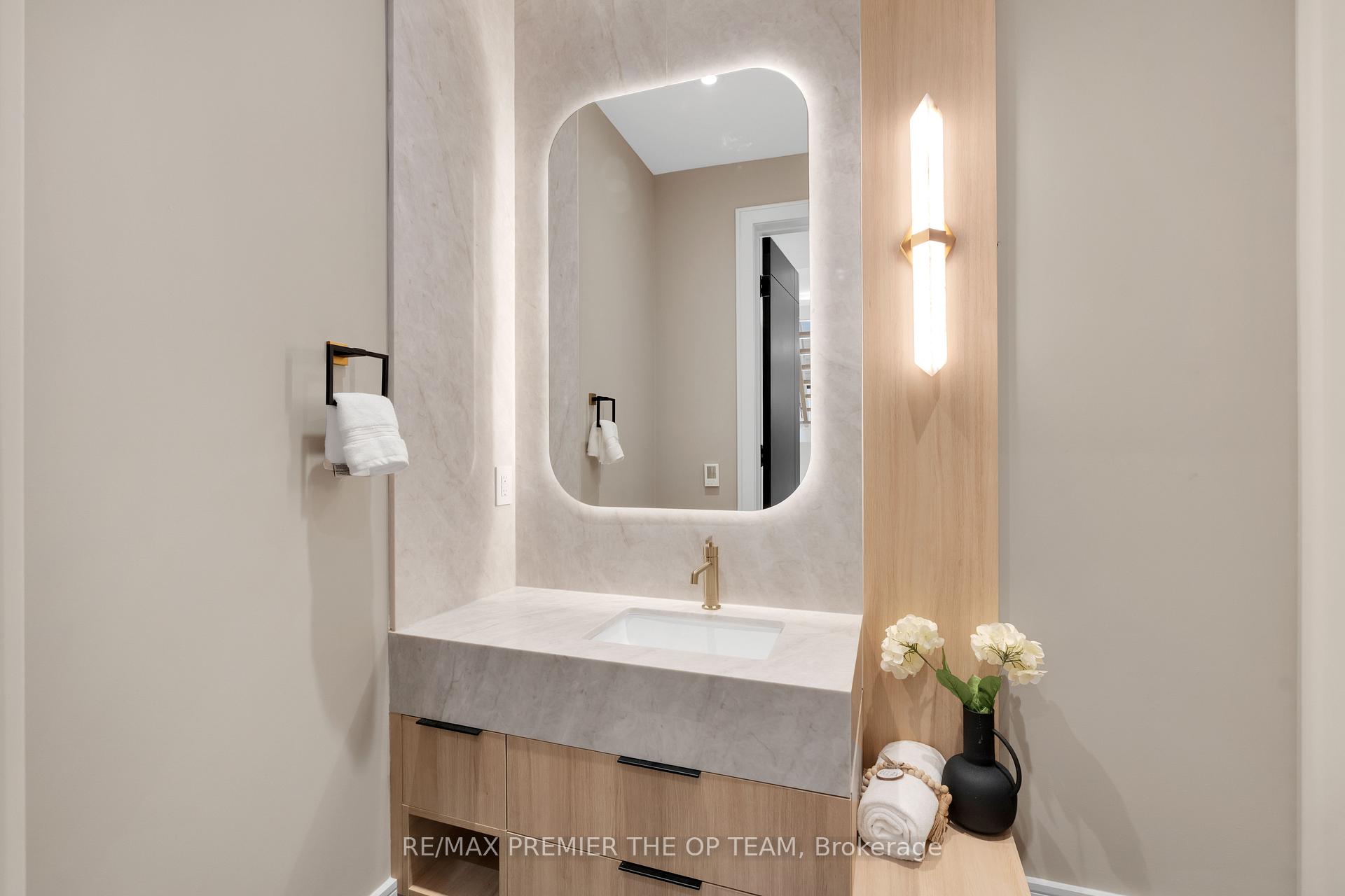 Photo 23 of 487 Coldstream Avenue, Toronto, Bedford Park-Nortown — HOMEH