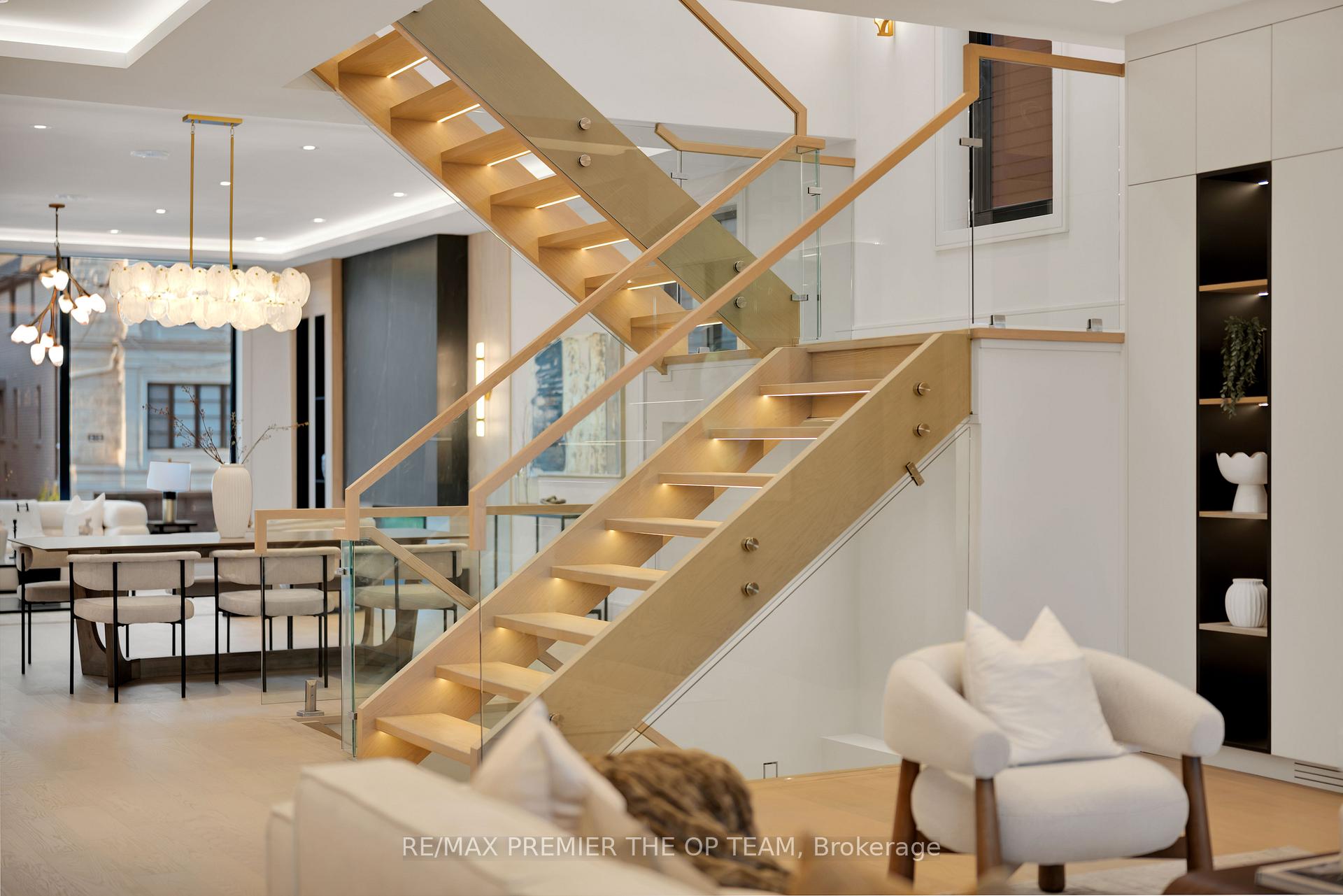 Photo 24 of 487 Coldstream Avenue, Toronto, Bedford Park-Nortown — HOMEH