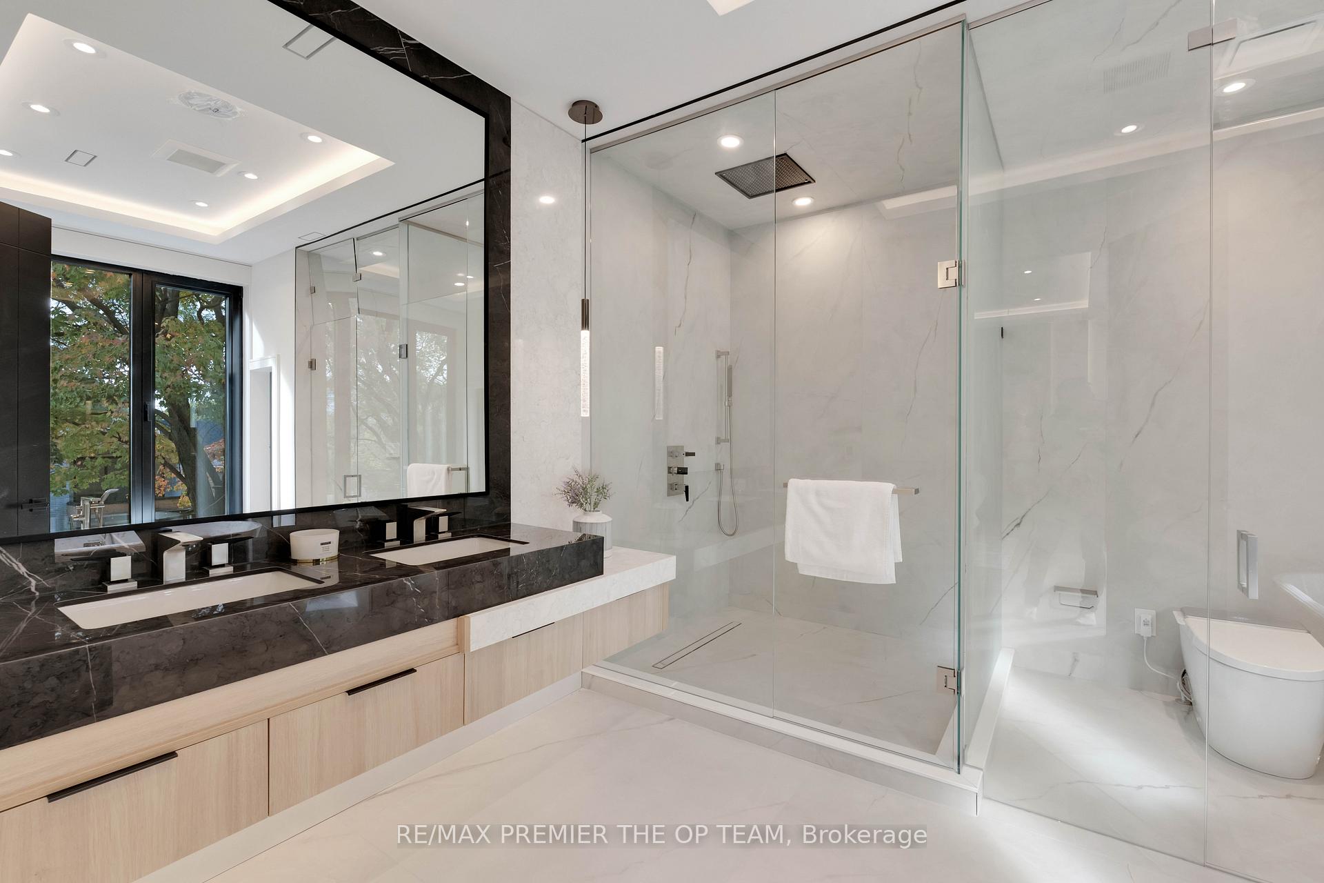 Photo 27 of 487 Coldstream Avenue, Toronto, Bedford Park-Nortown — HOMEH