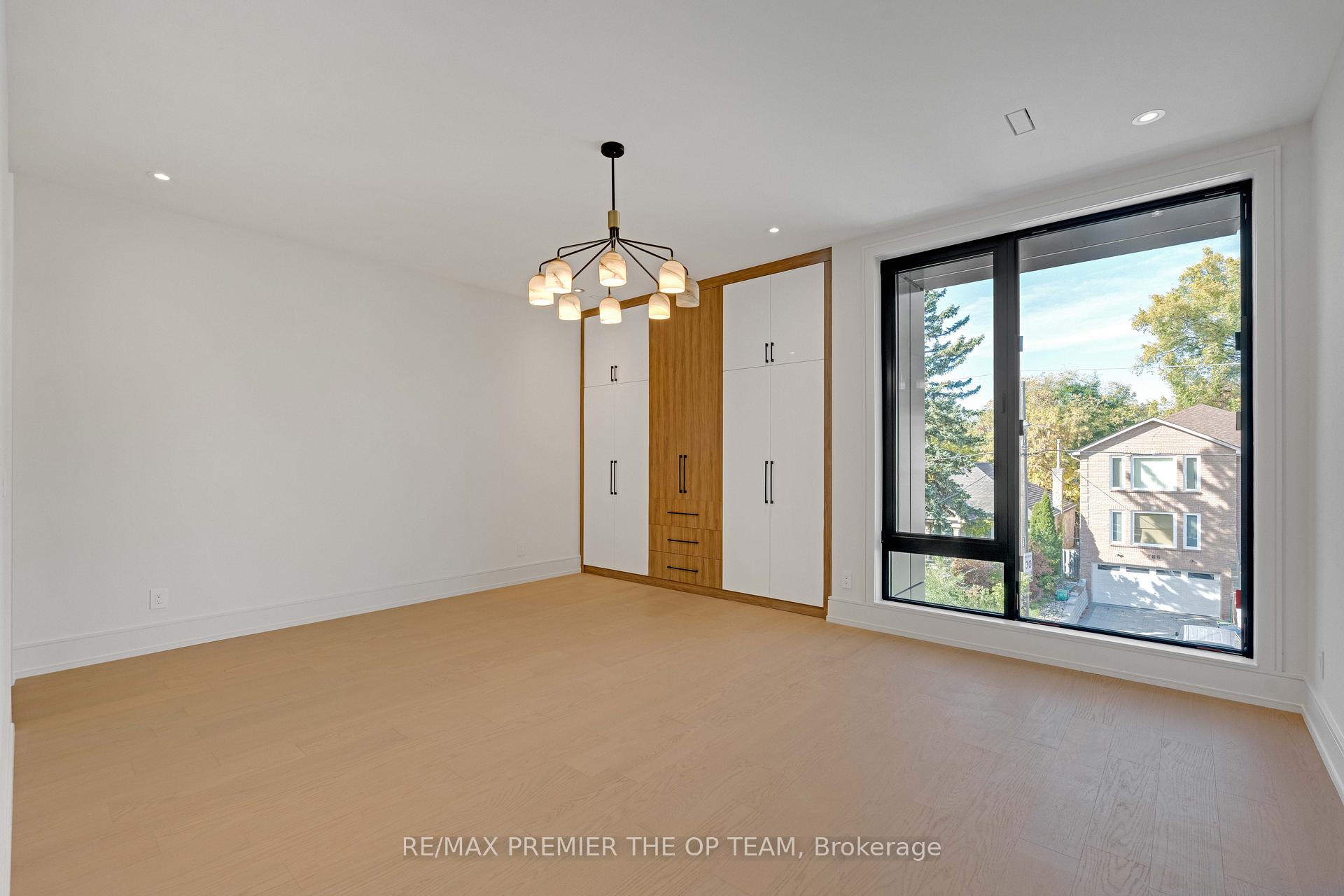 Photo 34 of 487 Coldstream Avenue, Toronto, Bedford Park-Nortown — HOMEH