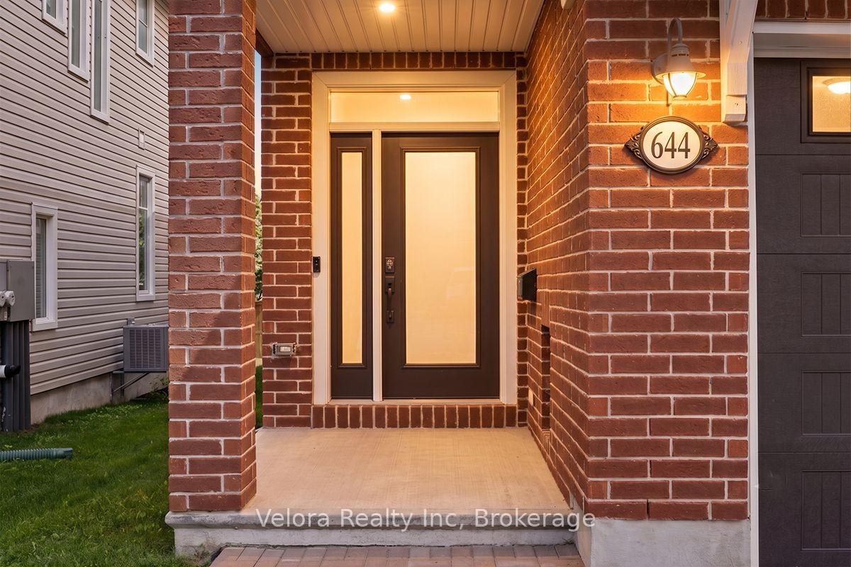 Photo 3 of 644 Vivera Place, Ottawa, Stittsville (North) — HOMEH