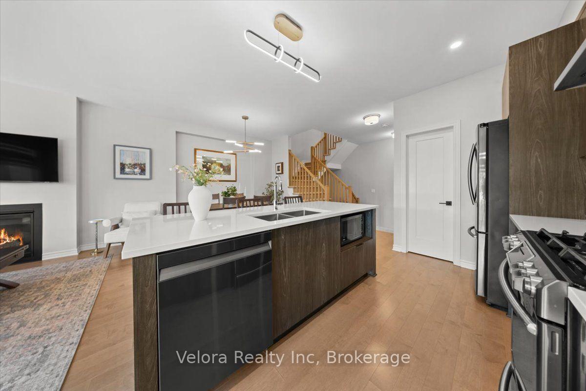 Photo 10 of 644 Vivera Place, Ottawa, Stittsville (North) — HOMEH