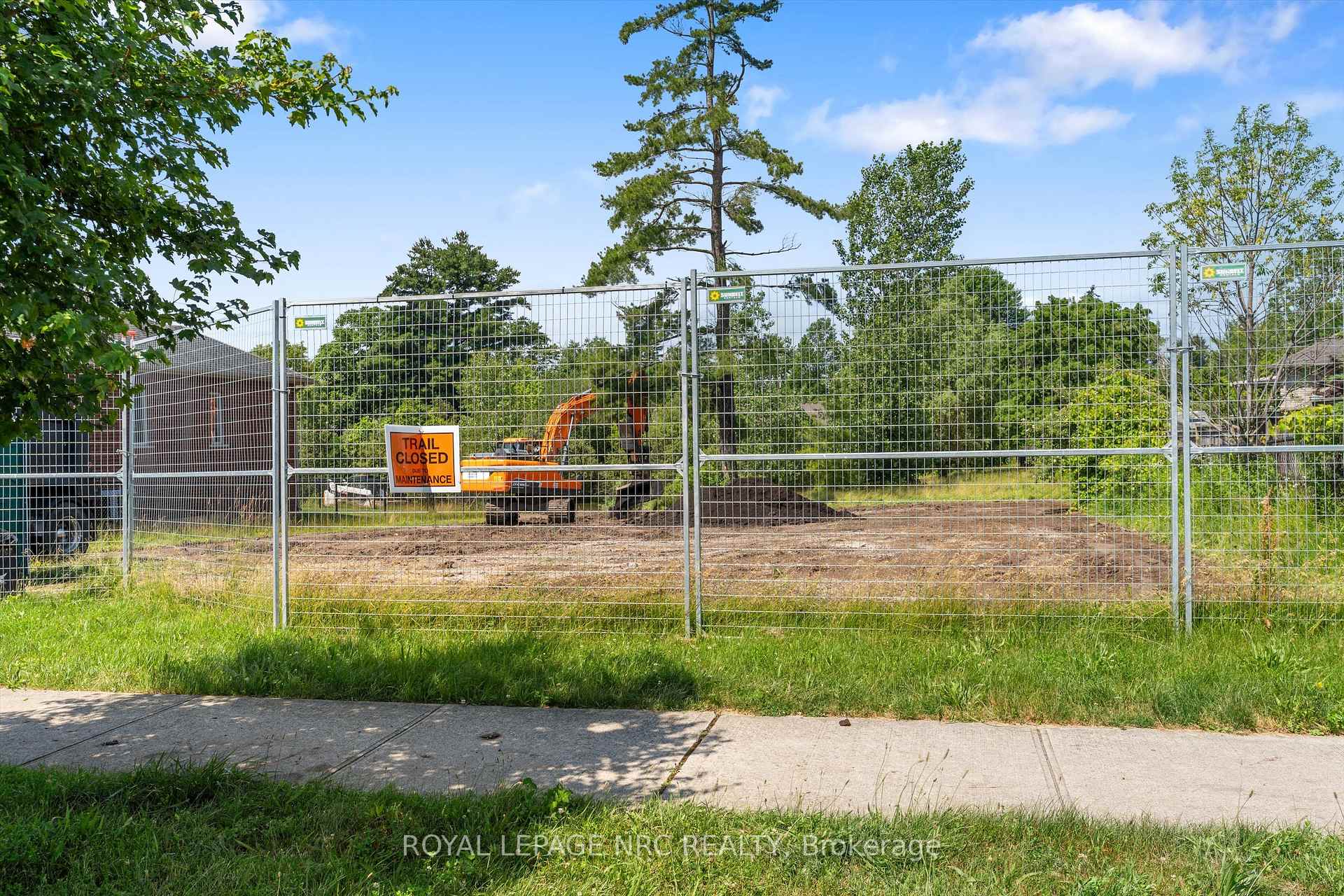 Photo 44 of 108 Michael Drive, Welland, N. Welland — HOMEH