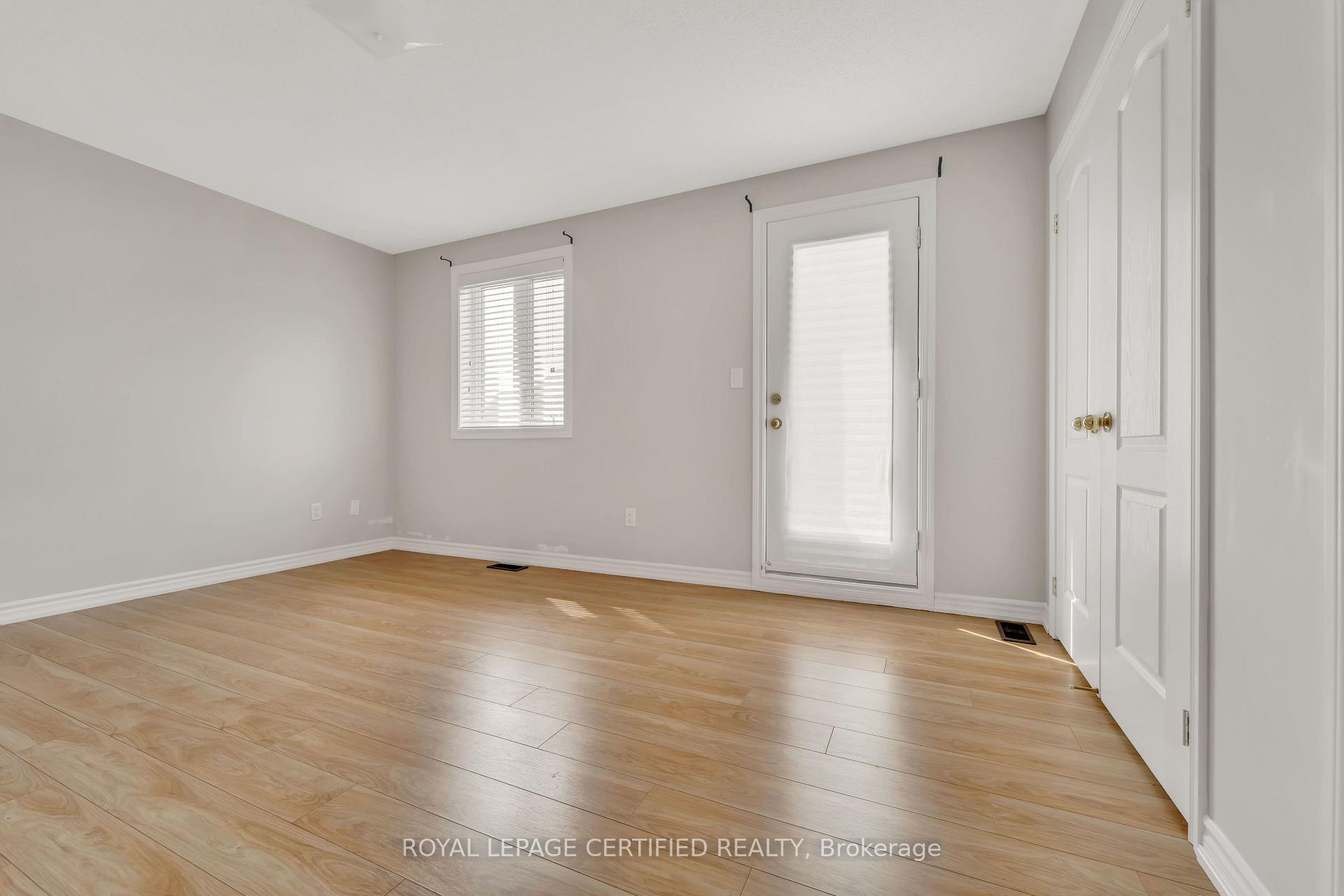 Photo 9 of 13 Shiff Crescent, Brampton, Heart Lake East — HOMEH