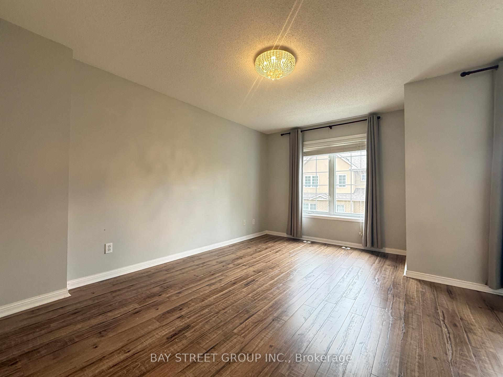 Photo 12 of Unit 16, 20 St Moritz Way, Markham, Unionville — HOMEH