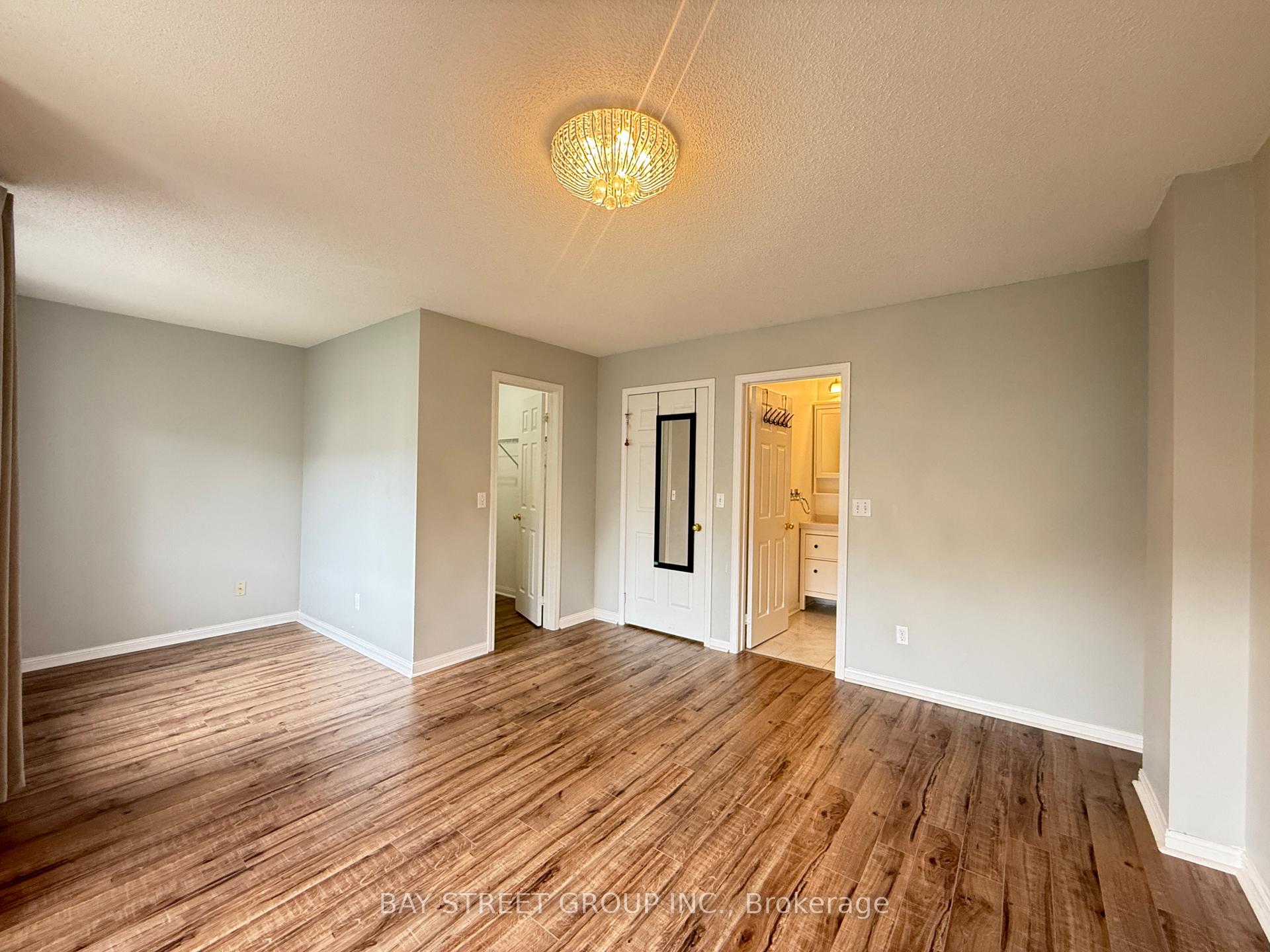 Photo 14 of Unit 16, 20 St Moritz Way, Markham, Unionville — HOMEH