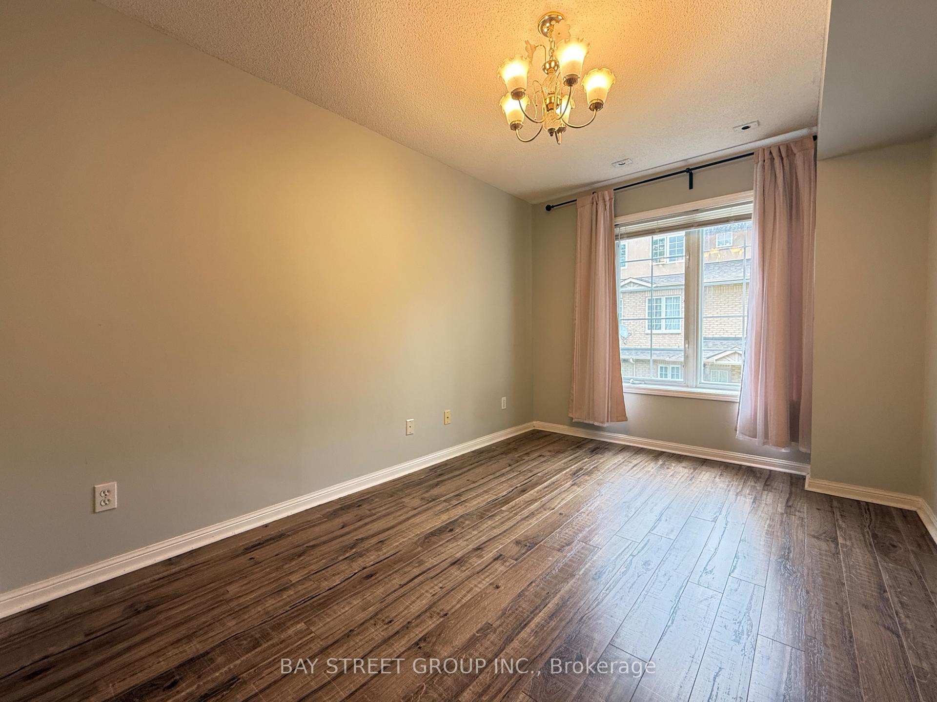 Photo 20 of Unit 16, 20 St Moritz Way, Markham, Unionville — HOMEH