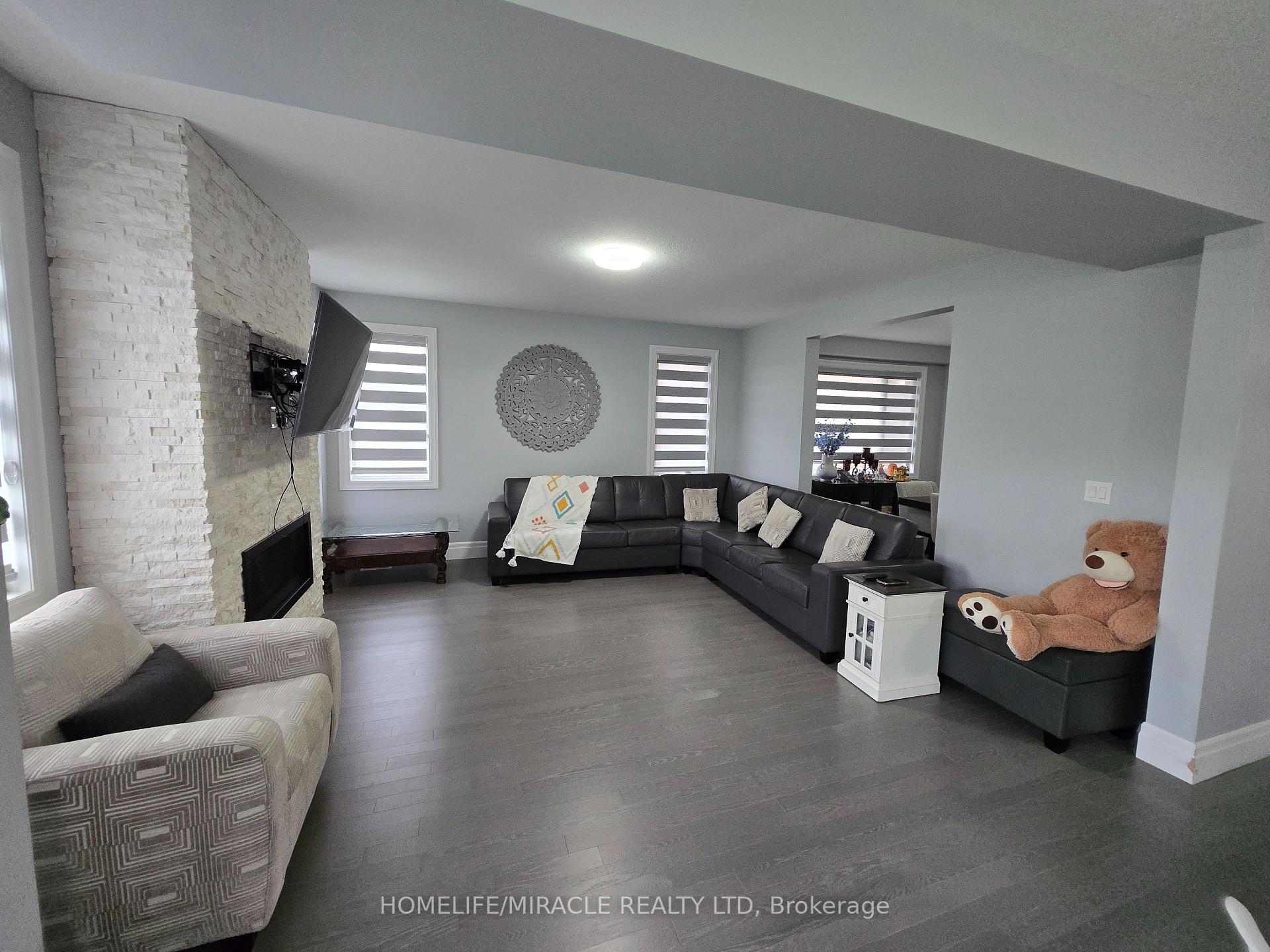 Photo 5 of 172 Freure Drive, Cambridge, Blair Road — HOMEH