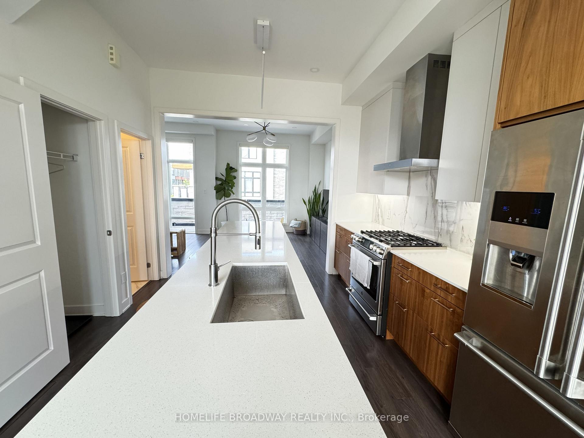 Photo 3 of 99 Carpaccio Avenue, Vaughan, Vellore Village — HOMEH