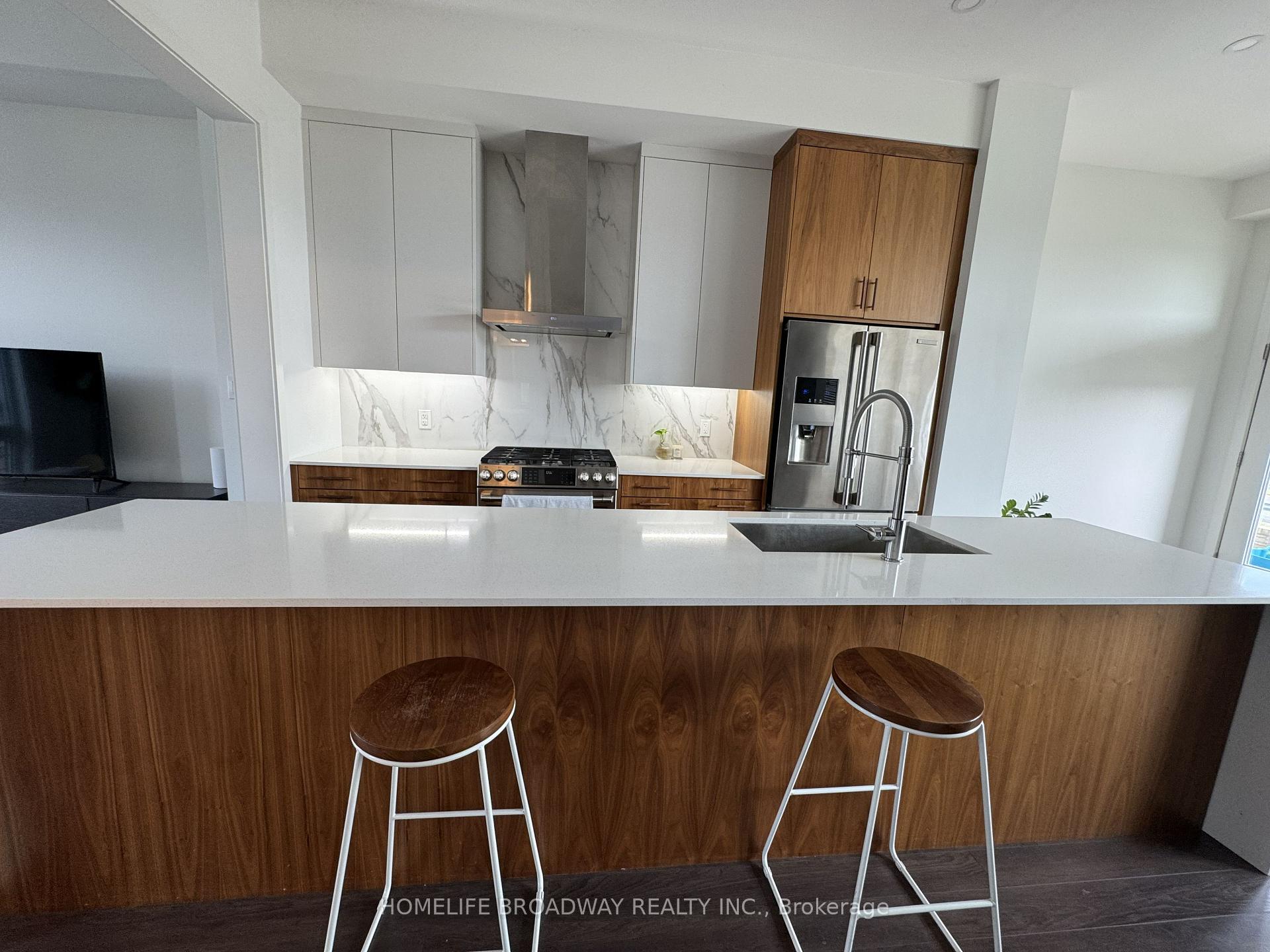 Photo 4 of 99 Carpaccio Avenue, Vaughan, Vellore Village — HOMEH