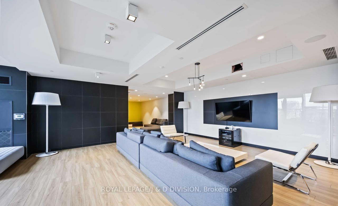 Photo 8 of Unit 608, 158 Front Street E, Toronto, Moss Park — HOMEH
