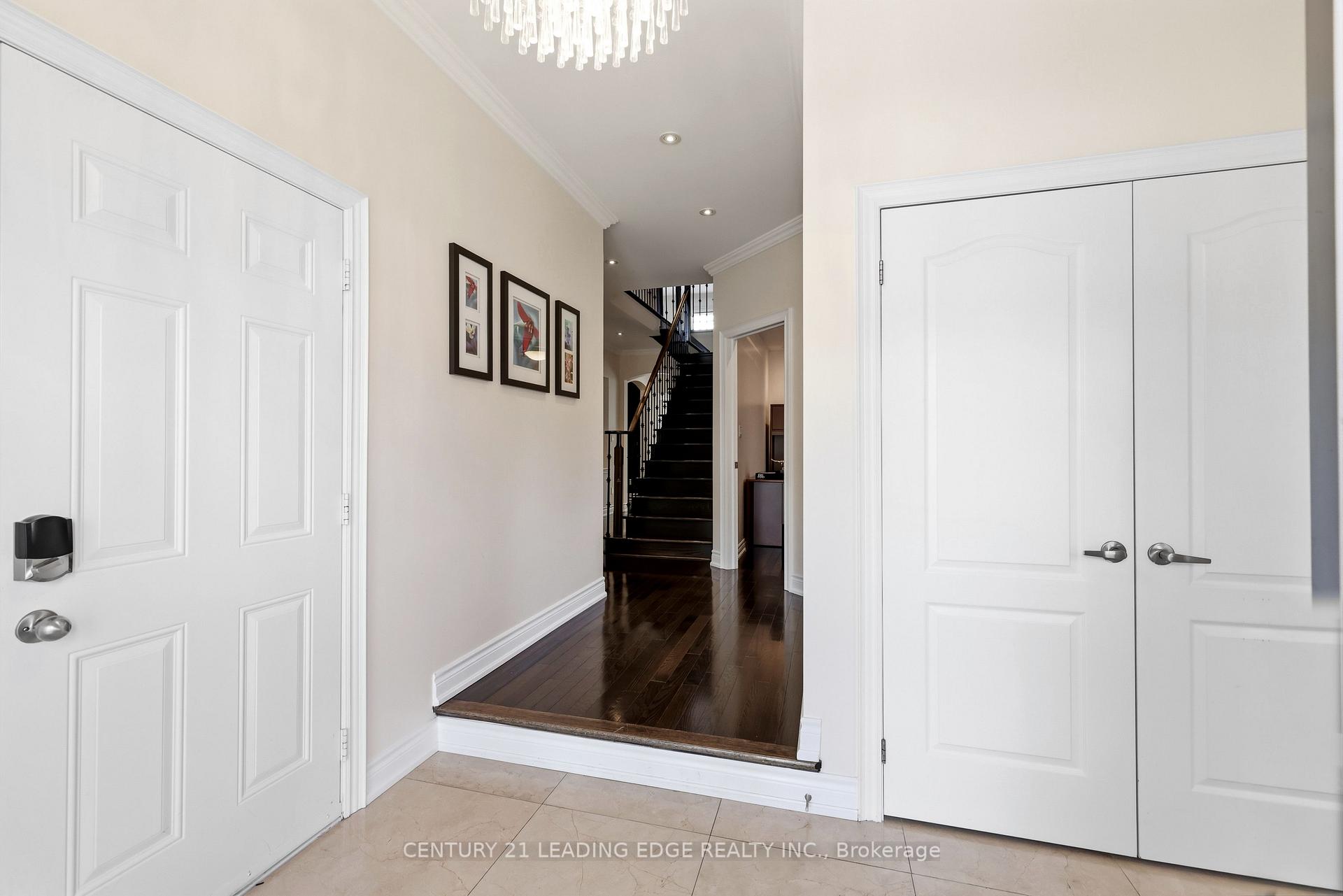 Photo 3 of 1632 Barbertown Road, Mississauga, East Credit — HOMEH