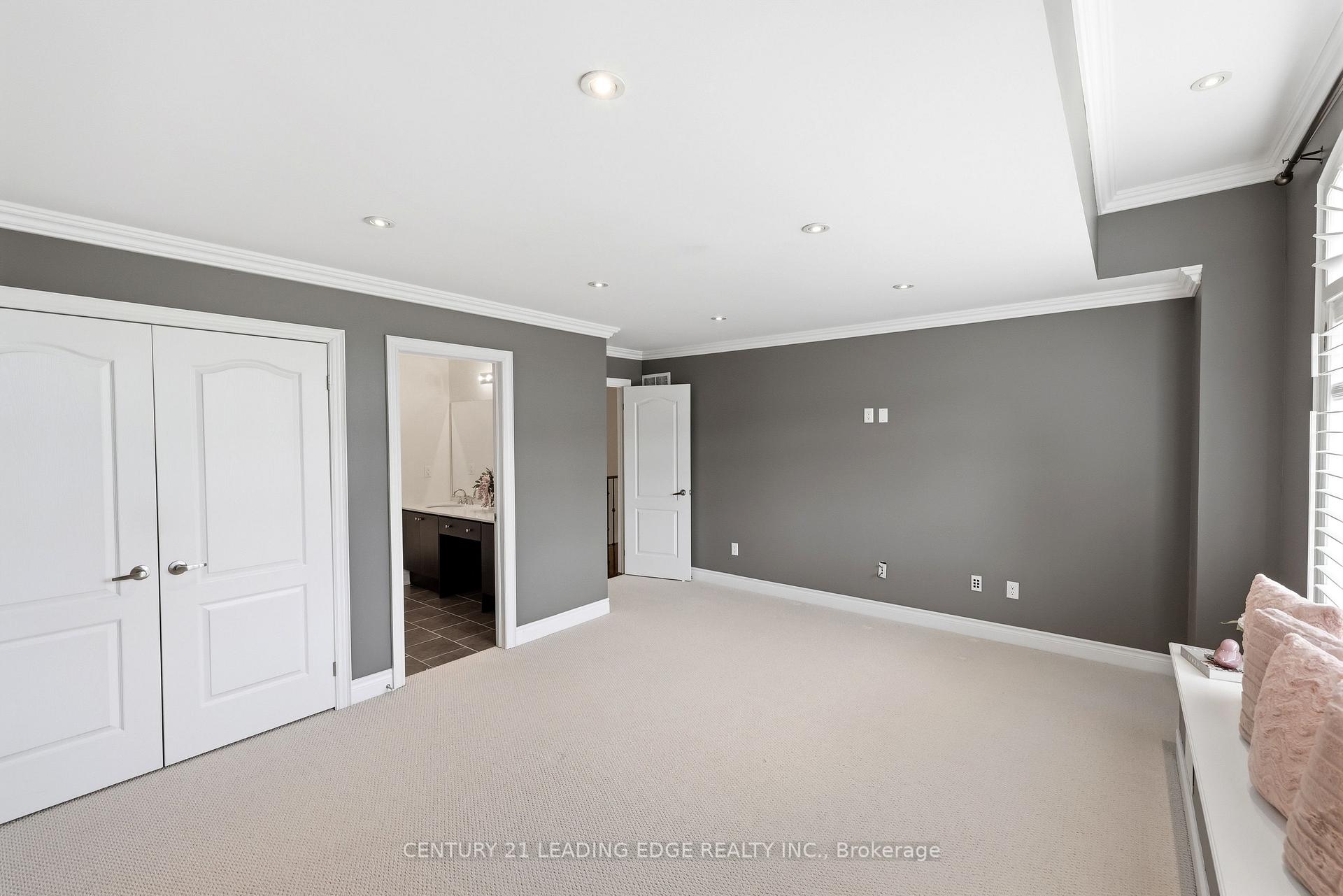 Photo 25 of 1632 Barbertown Road, Mississauga, East Credit — HOMEH