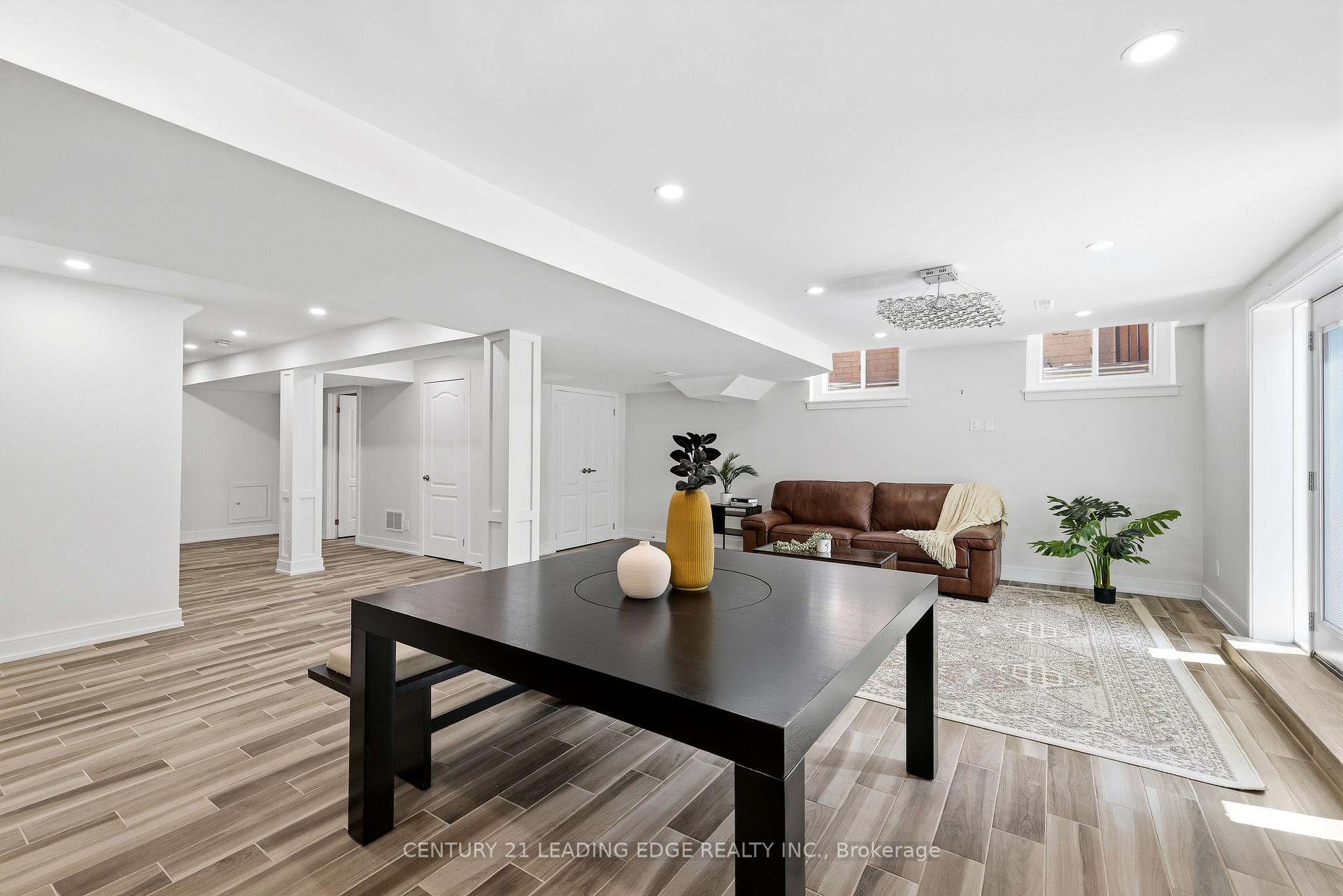 Photo 35 of 1632 Barbertown Road, Mississauga, East Credit — HOMEH