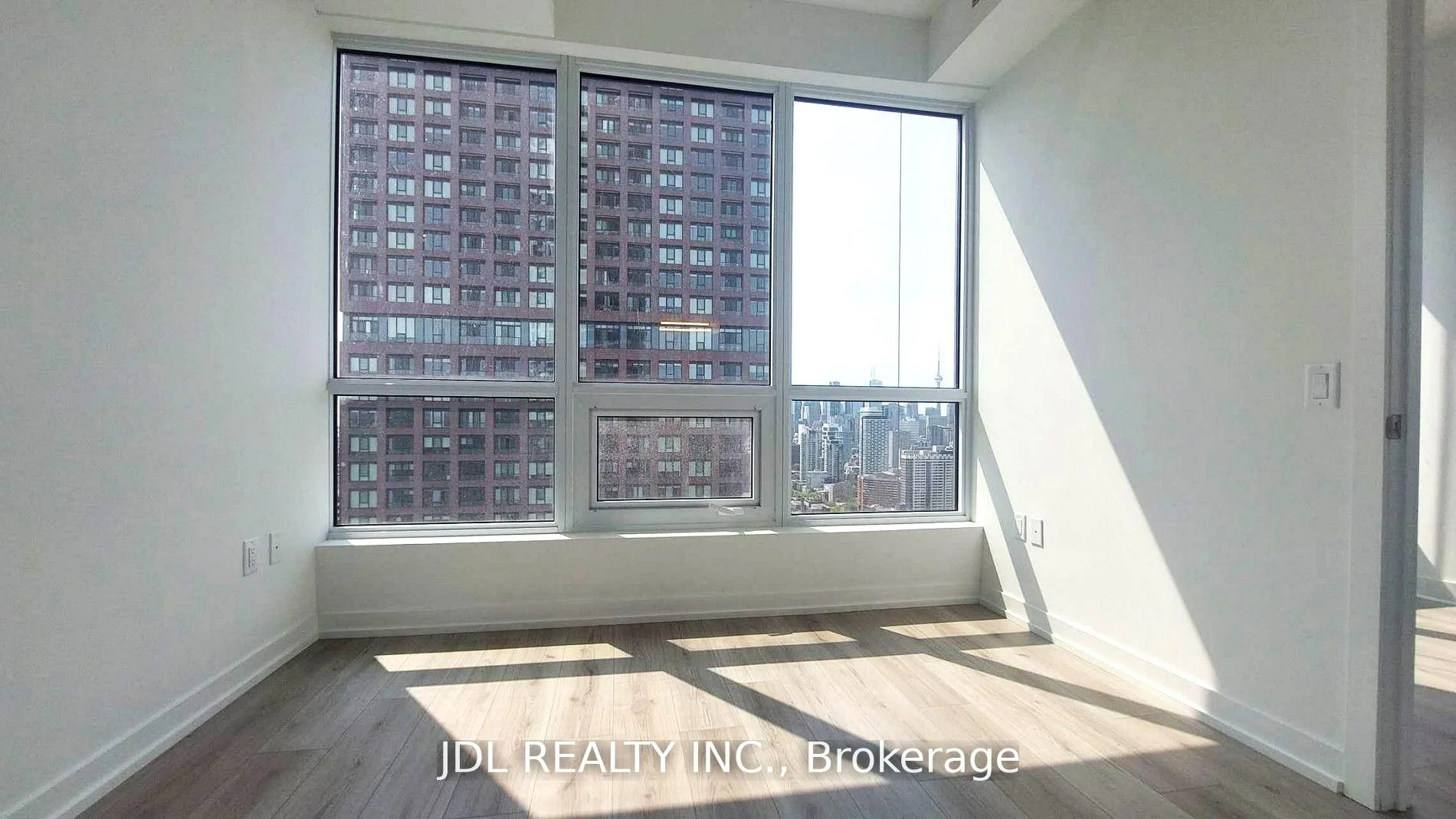 Photo 5 of Unit 3802, 395 Bloor Street E, Toronto, North St. James Town — HOMEH