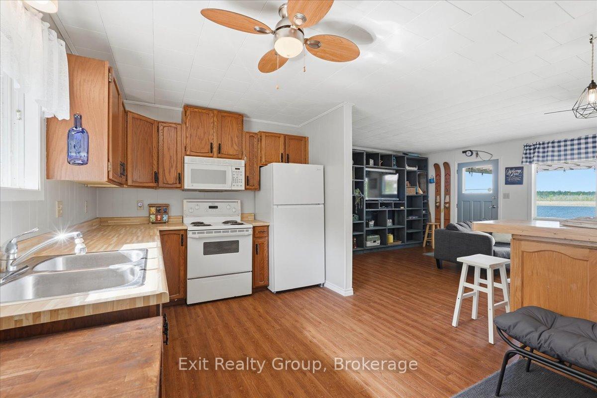 Photo 7 of 14 Cedar Lane, Quinte West, Sidney Ward — HOMEH