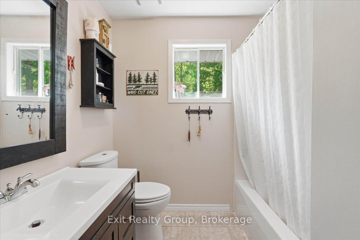 Photo 16 of 14 Cedar Lane, Quinte West, Sidney Ward — HOMEH