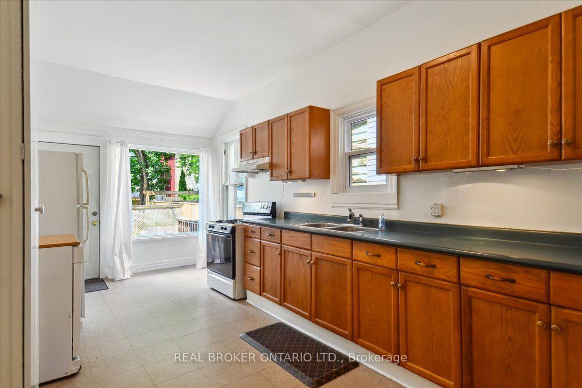 Photo 15 of 162 Jones Avenue, Toronto, South Riverdale — HOMEH