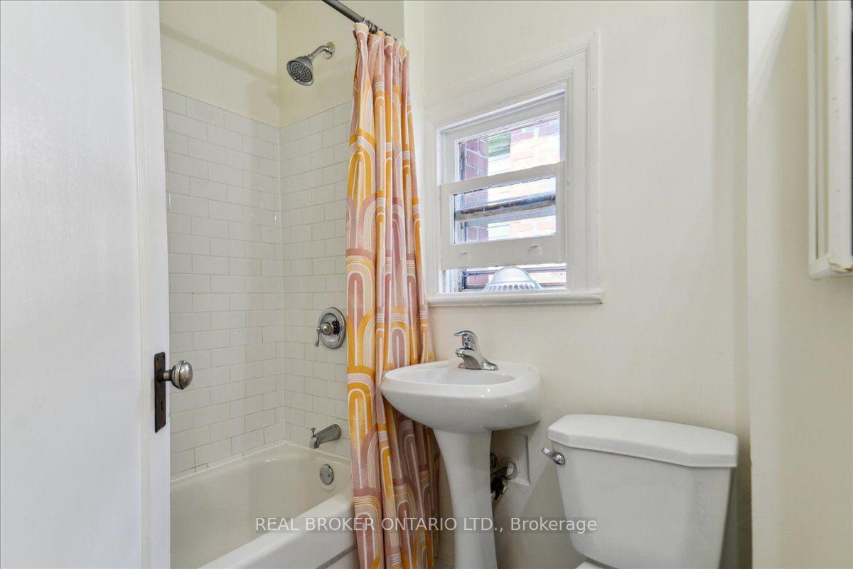 Photo 33 of 162 Jones Avenue, Toronto, South Riverdale — HOMEH