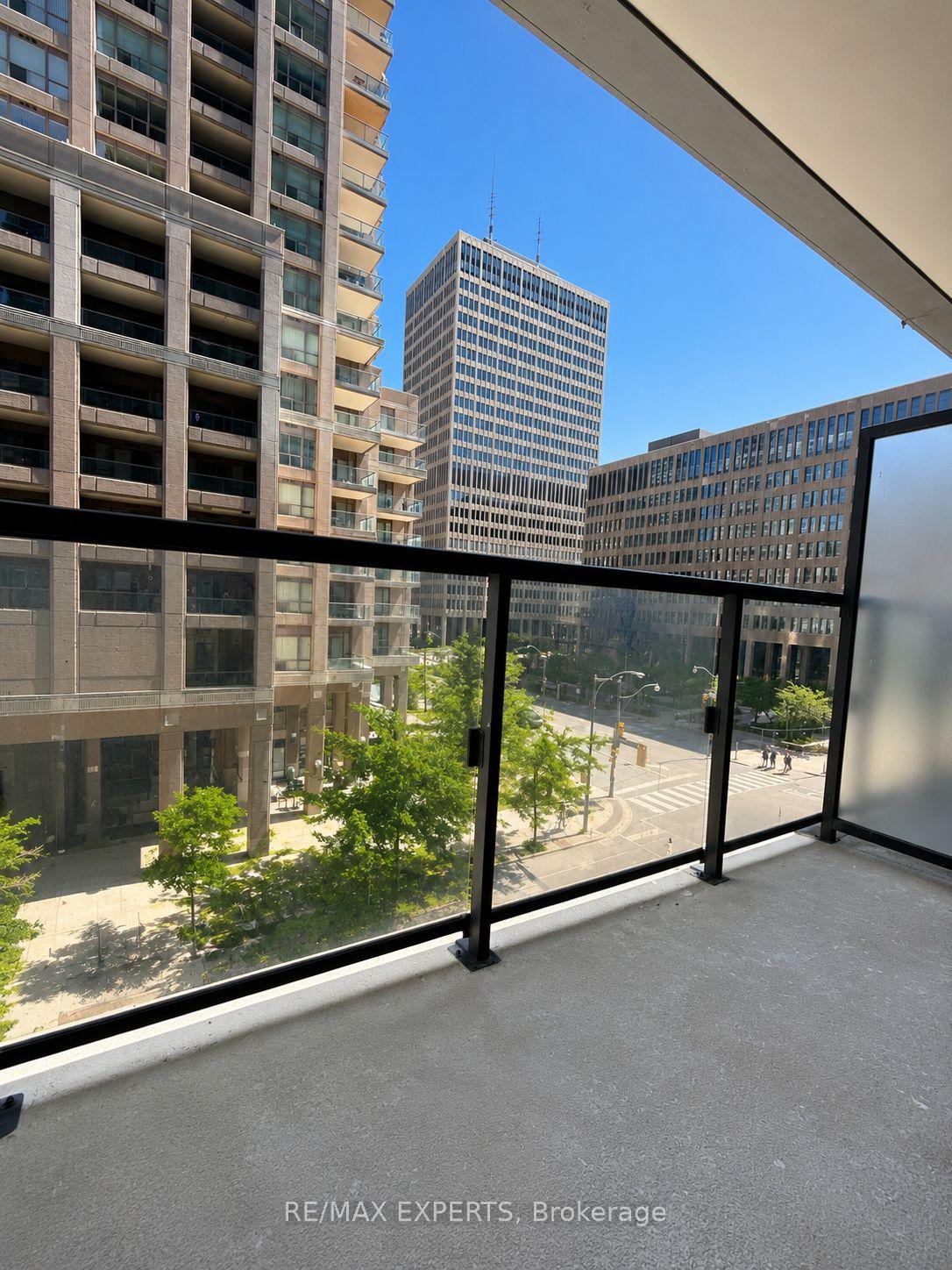 Photo 11 of Unit 412, 955 Bay Street, Toronto, Bay Street Corridor — HOMEH