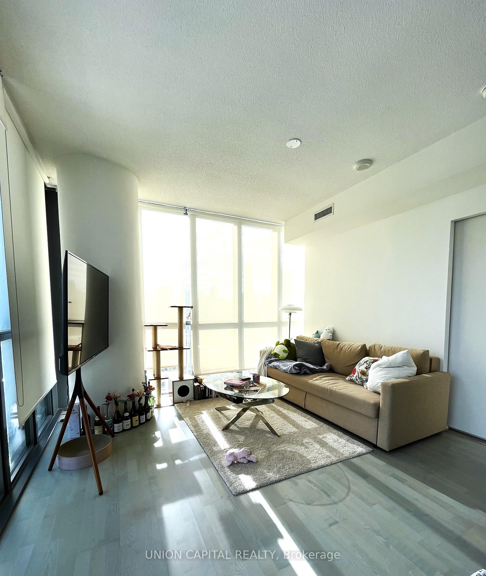 Photo 5 of Unit 1401, 101 Charles Street E, Toronto, Church-Yonge Corridor — HOMEH