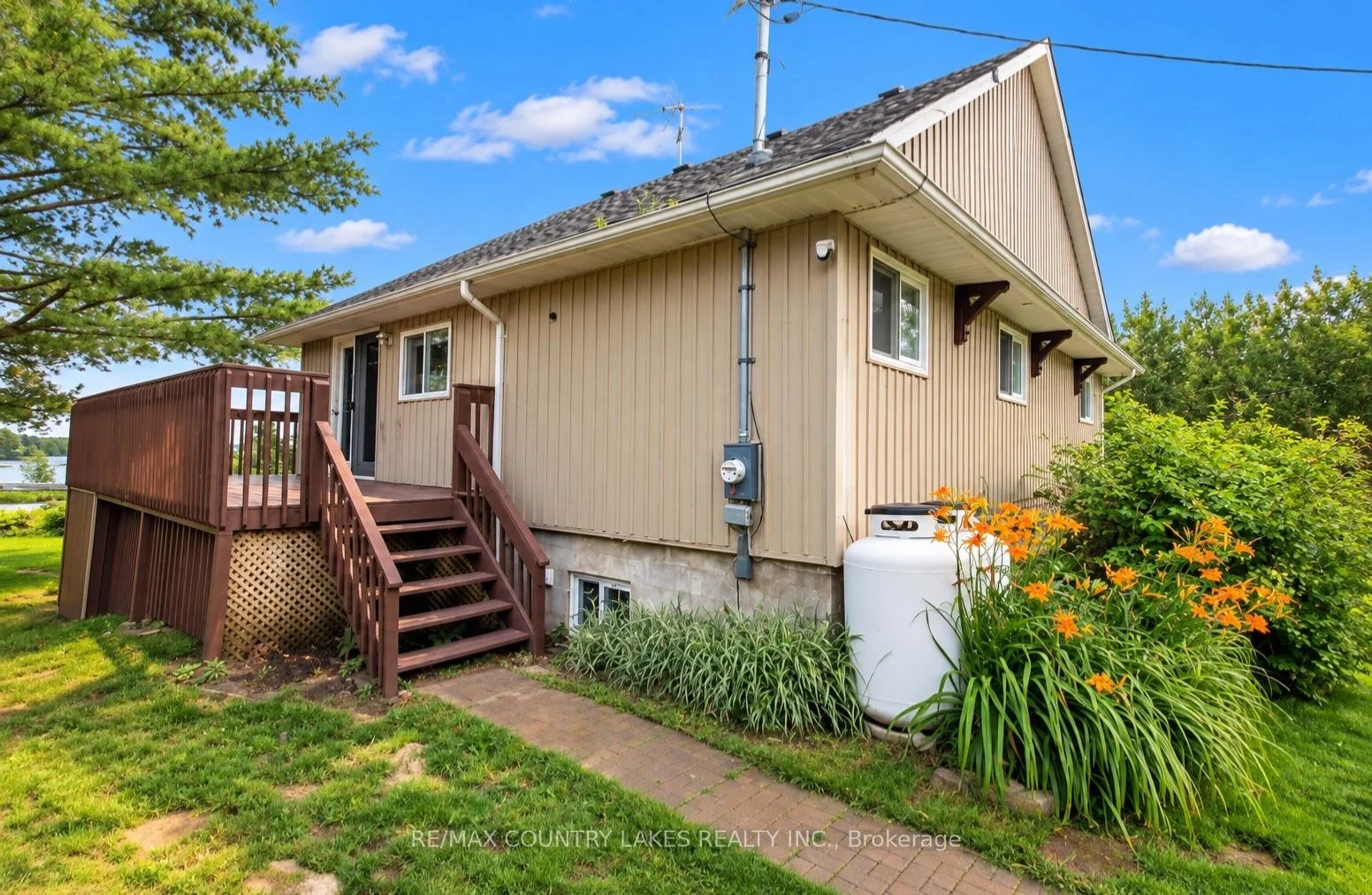 Photo 11 of 16 Hummingbird Lane, Kawartha Lakes, Carden — HOMEH
