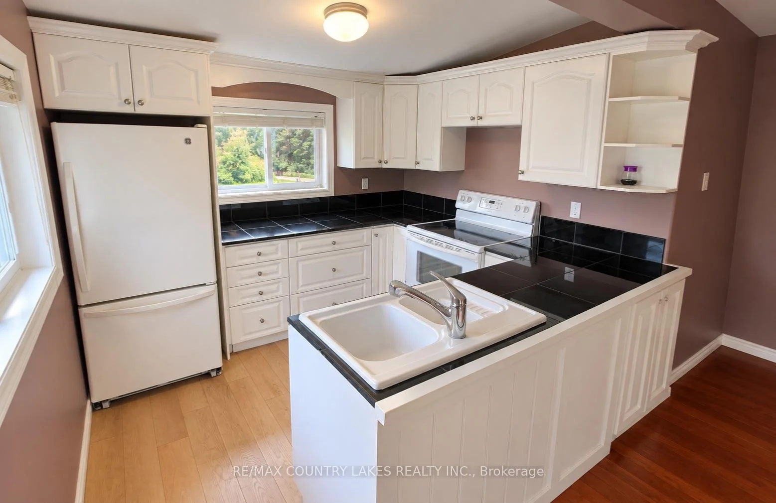 Photo 21 of 16 Hummingbird Lane, Kawartha Lakes, Carden — HOMEH