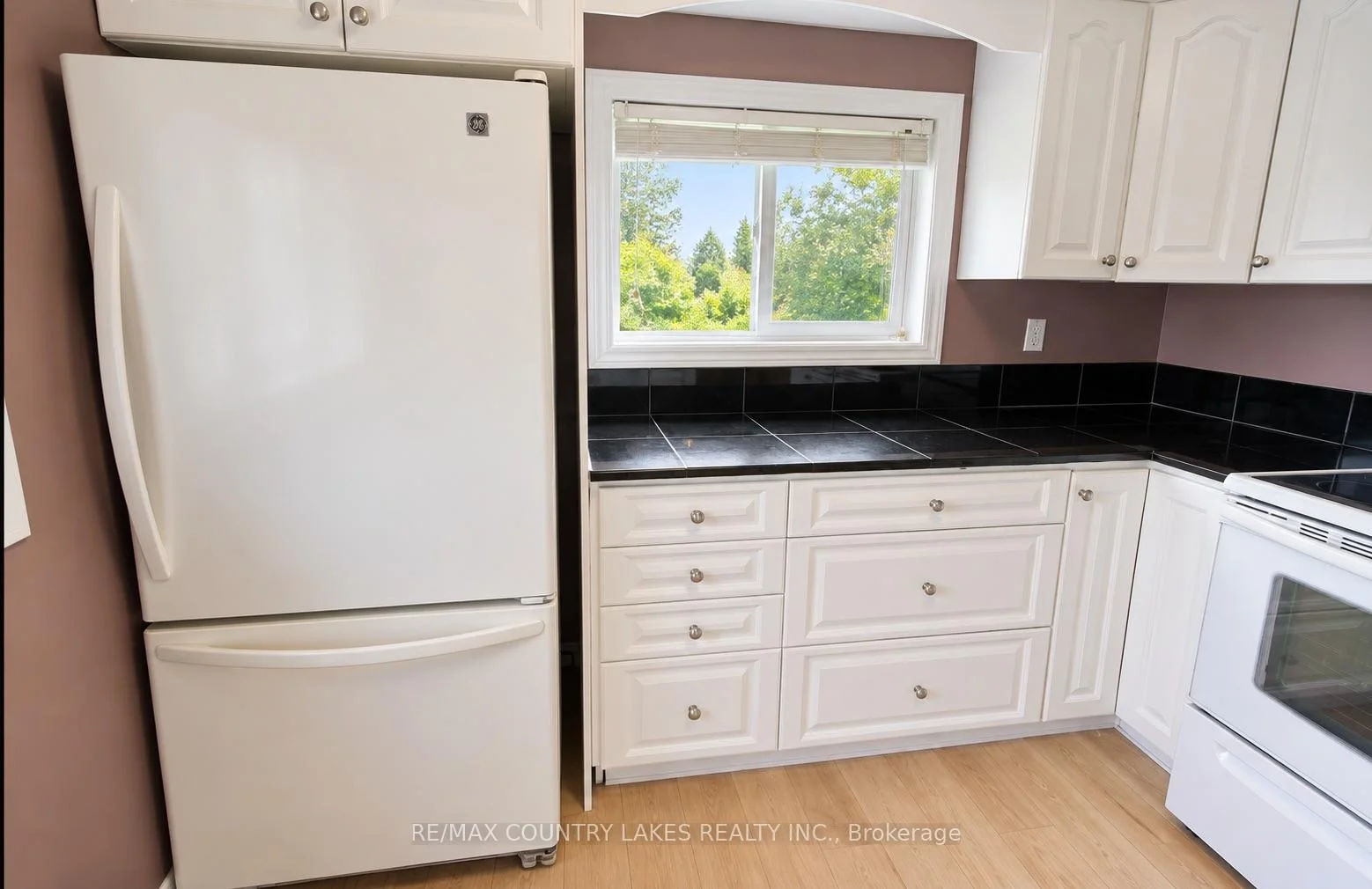 Photo 23 of 16 Hummingbird Lane, Kawartha Lakes, Carden — HOMEH