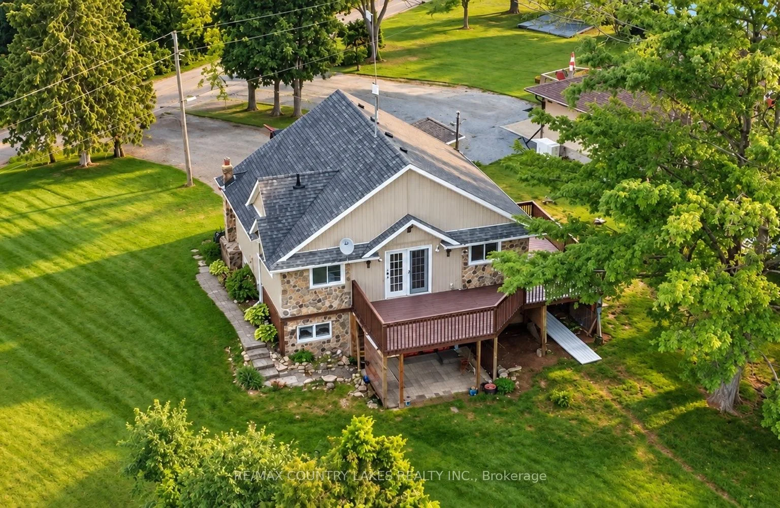 Photo 1 of 16 Hummingbird Lane, Kawartha Lakes, Carden — HOMEH