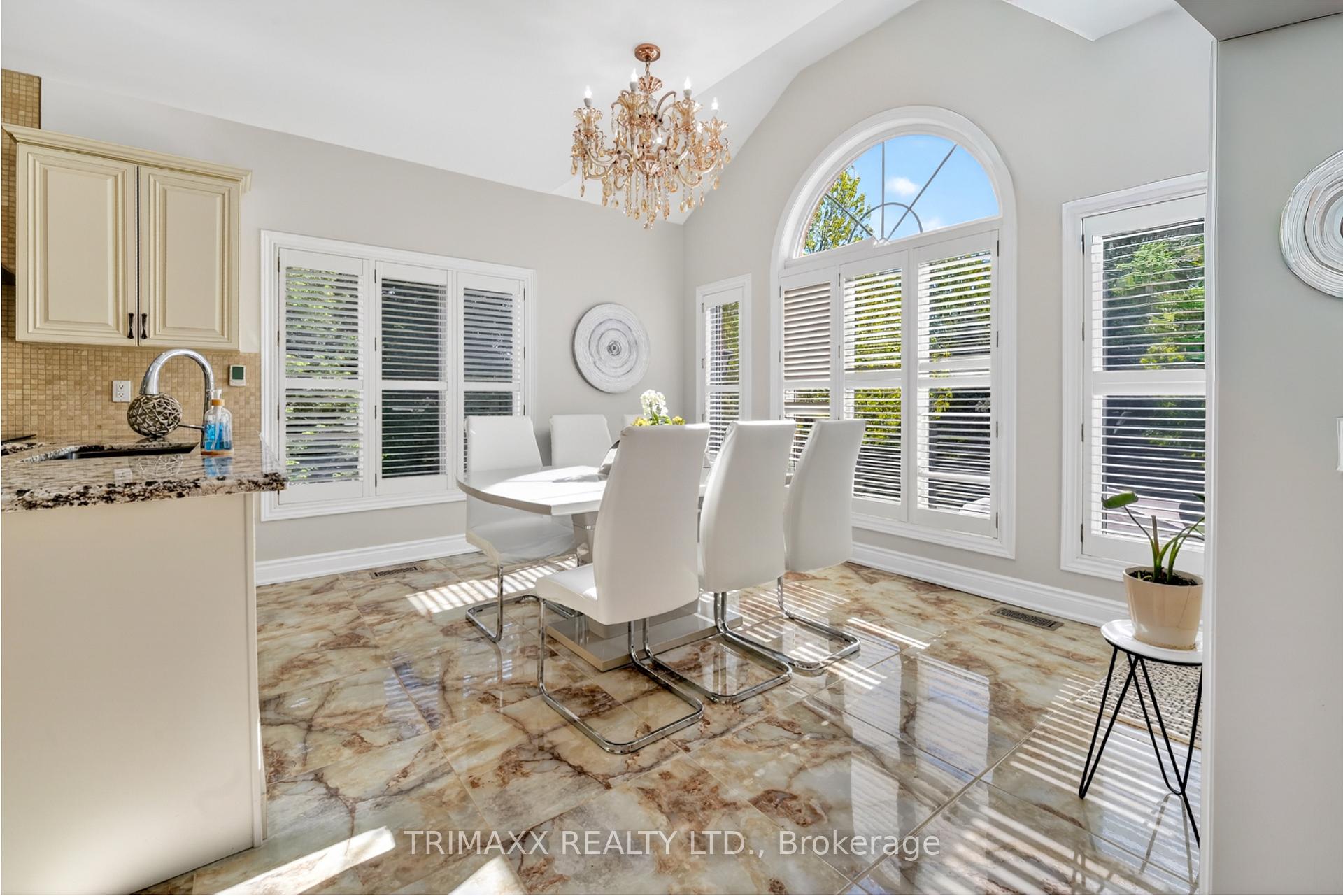 Photo 14 of 18 Walton Drive, Caledon, Palgrave — HOMEH