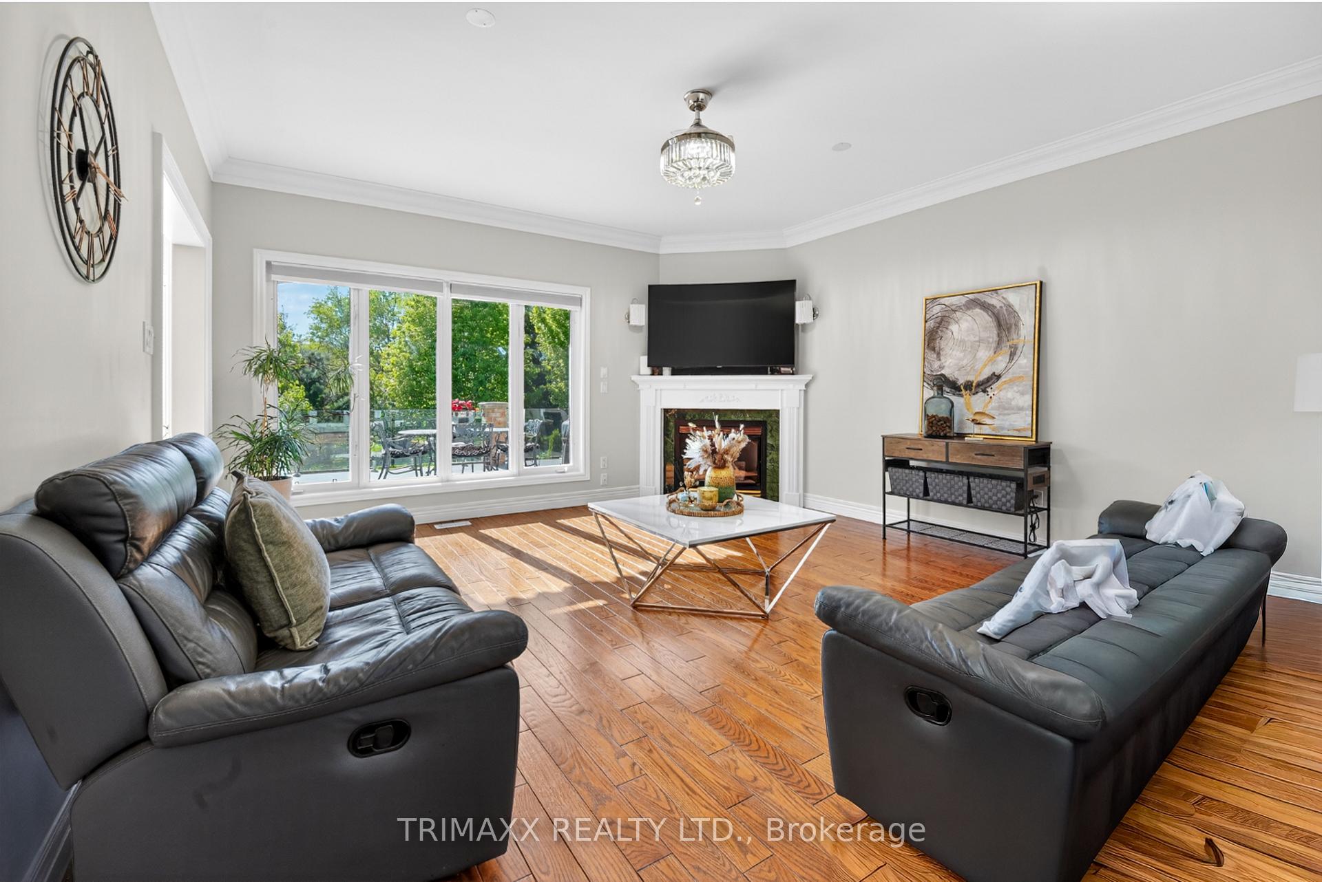 Photo 15 of 18 Walton Drive, Caledon, Palgrave — HOMEH