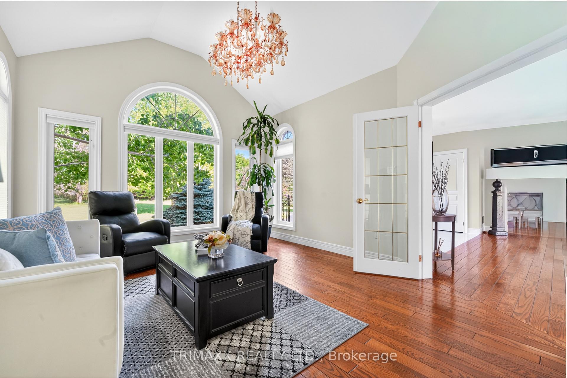 Photo 17 of 18 Walton Drive, Caledon, Palgrave — HOMEH