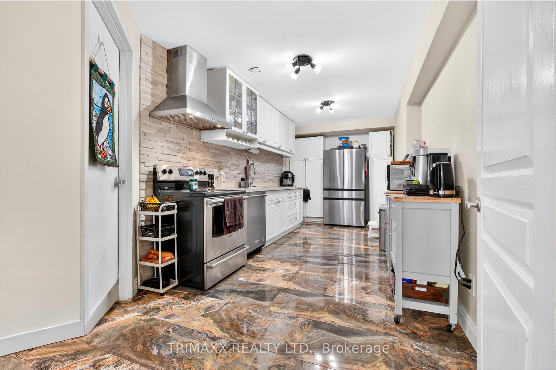 Photo 40 of 18 Walton Drive, Caledon, Palgrave — HOMEH