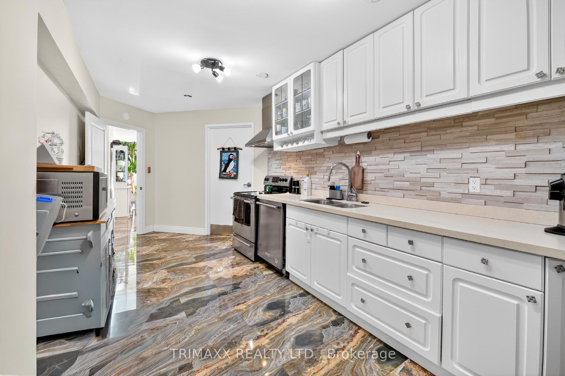 Photo 41 of 18 Walton Drive, Caledon, Palgrave — HOMEH