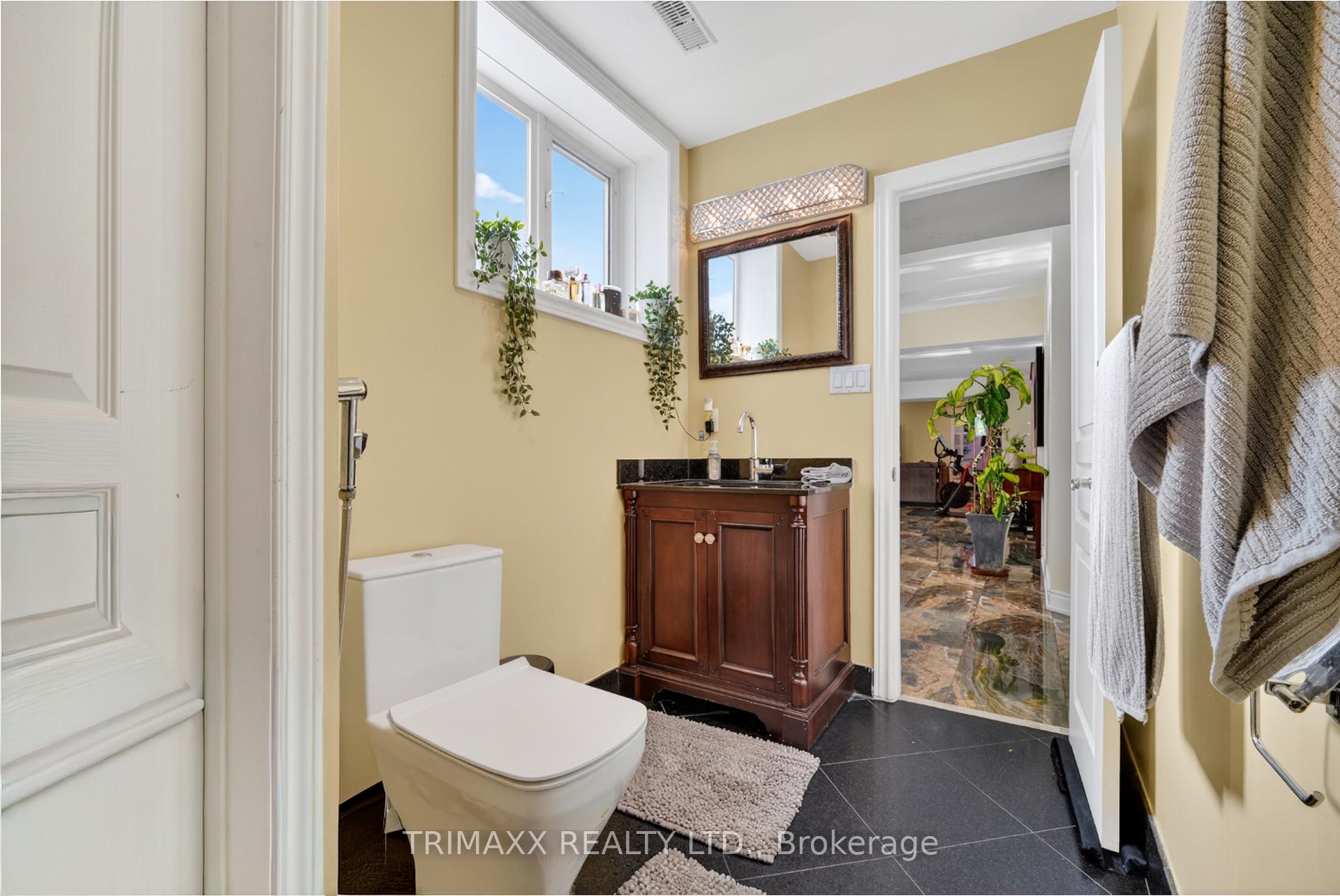 Photo 42 of 18 Walton Drive, Caledon, Palgrave — HOMEH