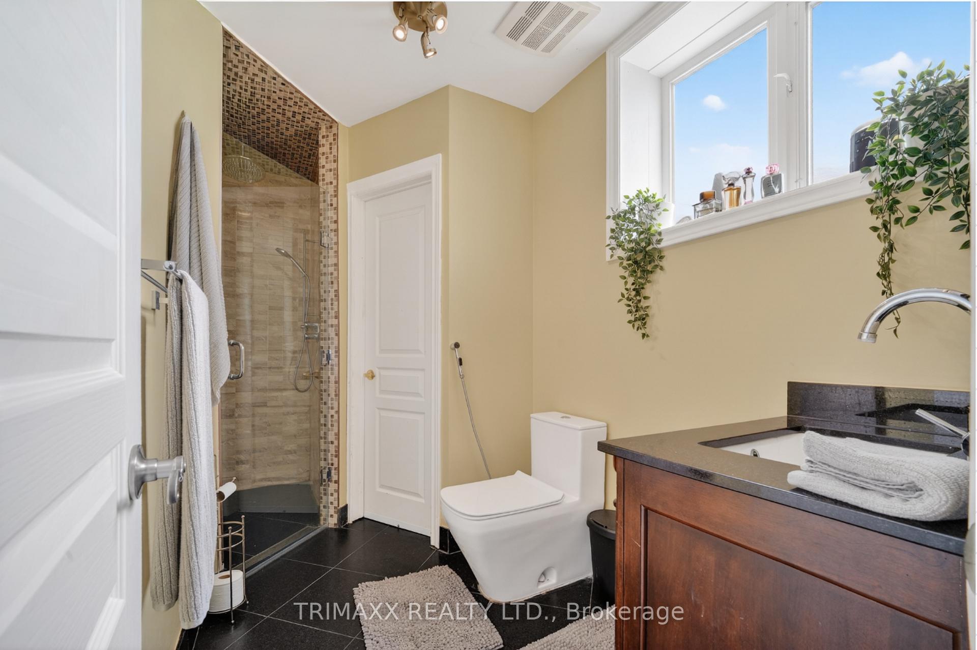 Photo 43 of 18 Walton Drive, Caledon, Palgrave — HOMEH