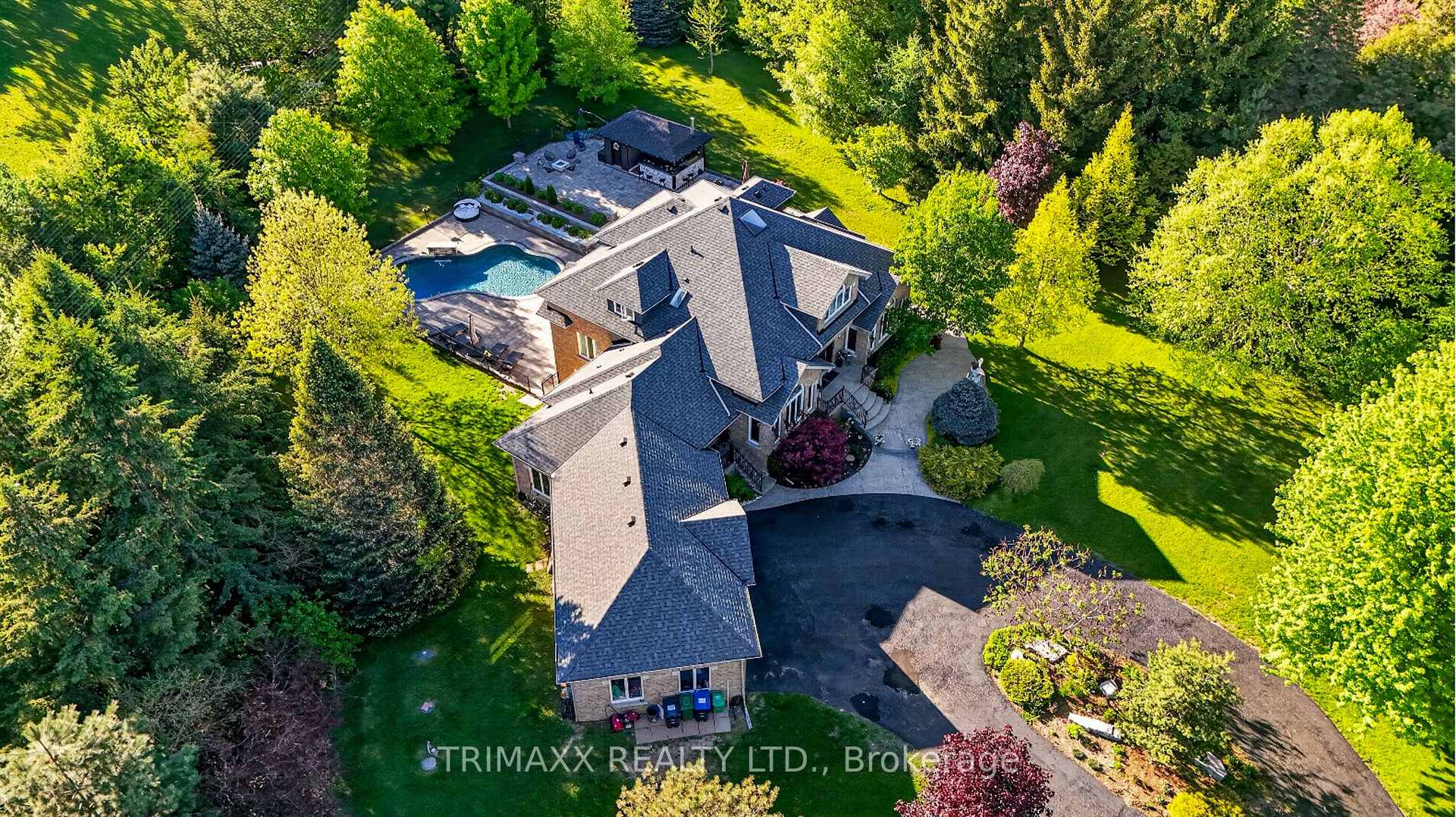 Photo 44 of 18 Walton Drive, Caledon, Palgrave — HOMEH